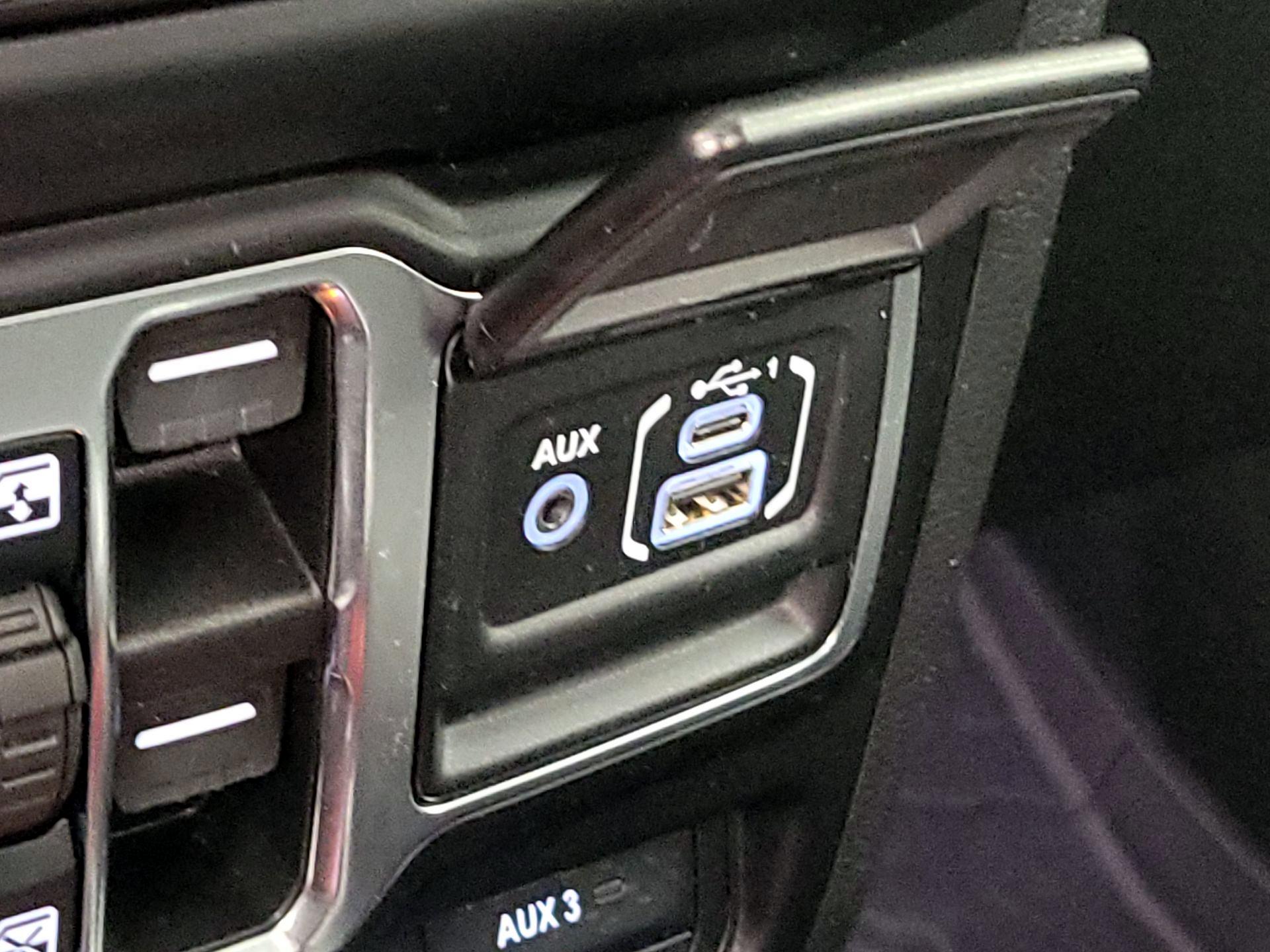 Thumbnail: 2023 Jeep Wrangler - 19