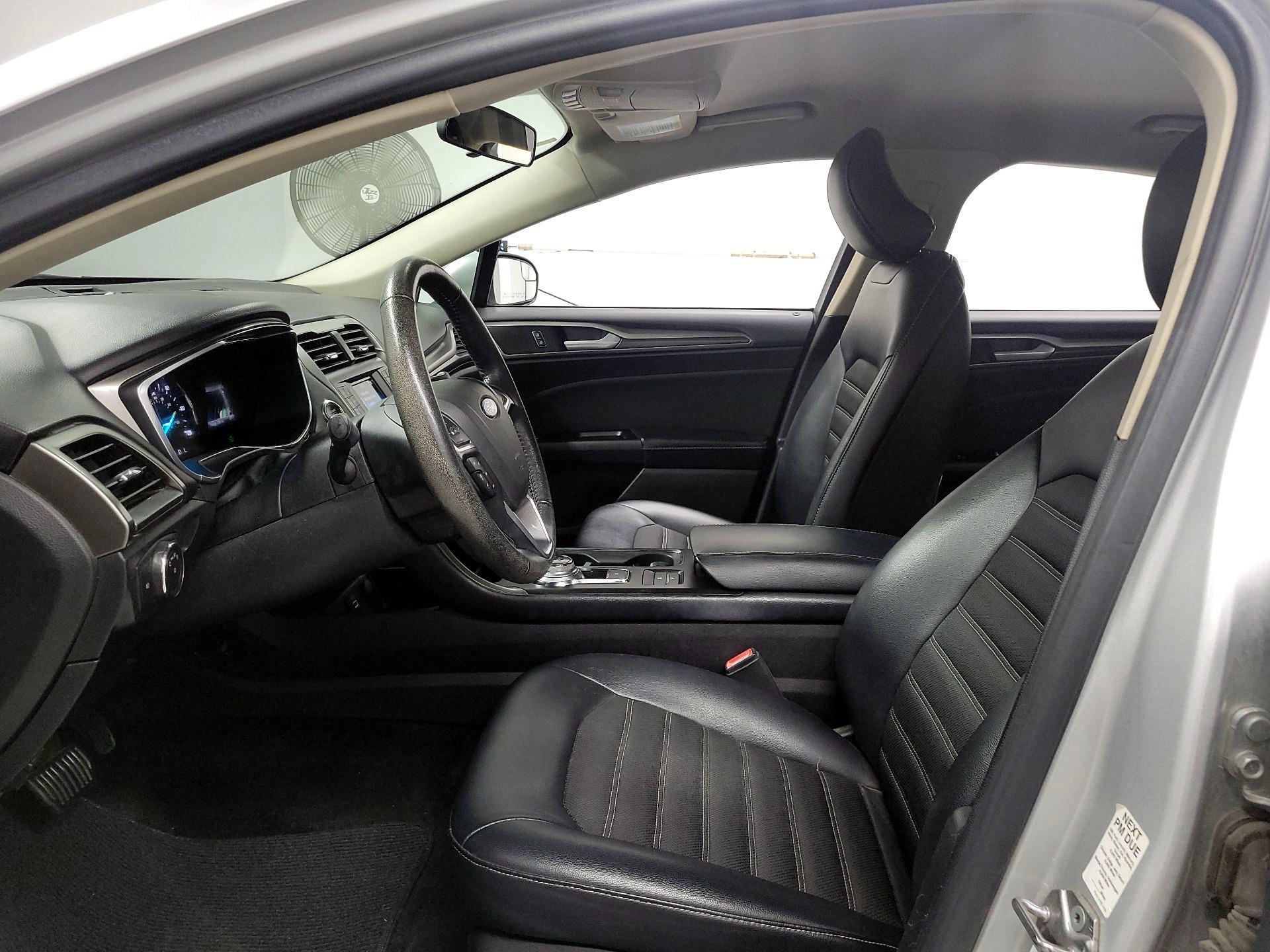 Thumbnail: 2017 Ford Fusion - 11