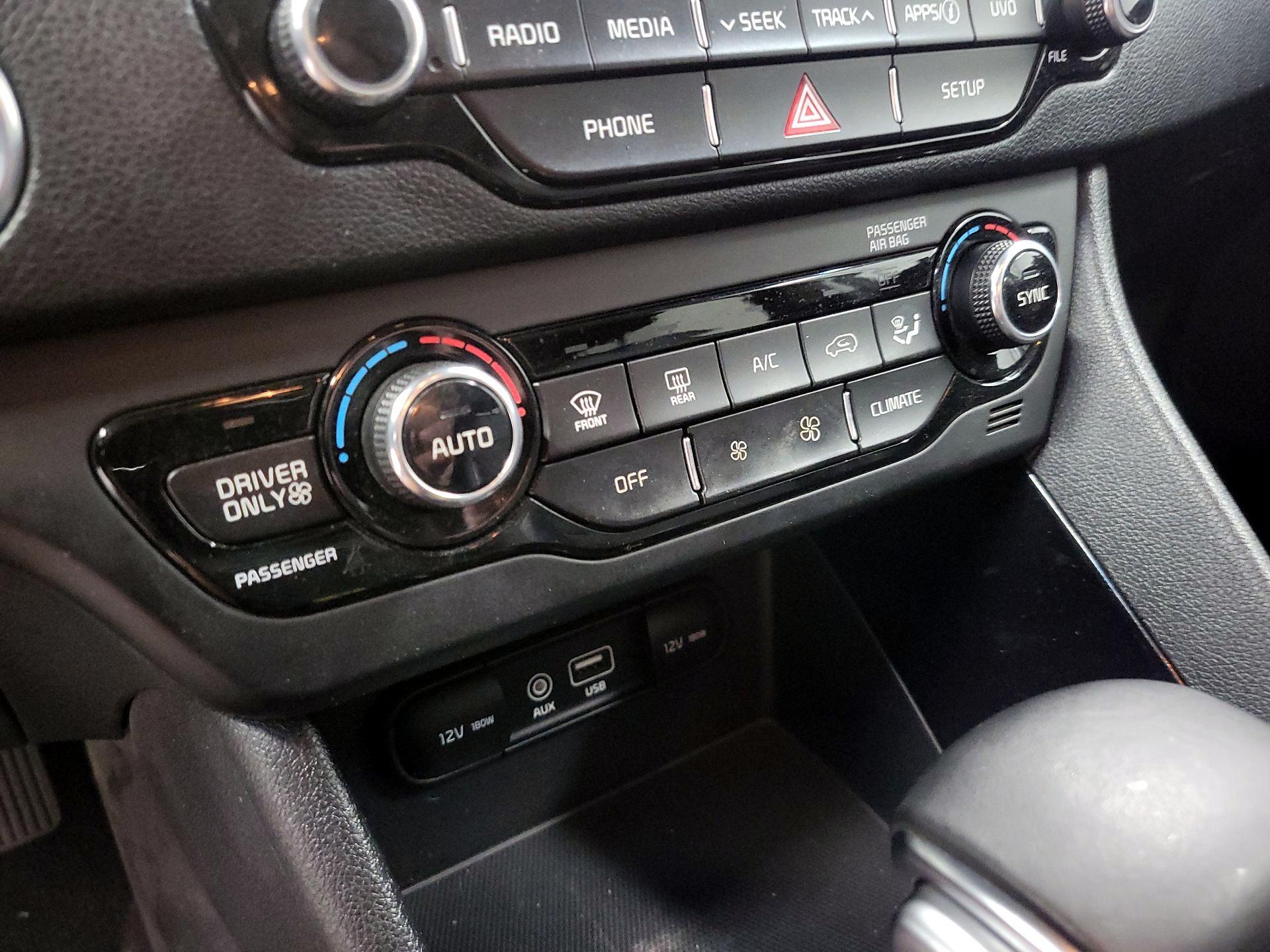 Thumbnail: 2019 Kia Niro - 16