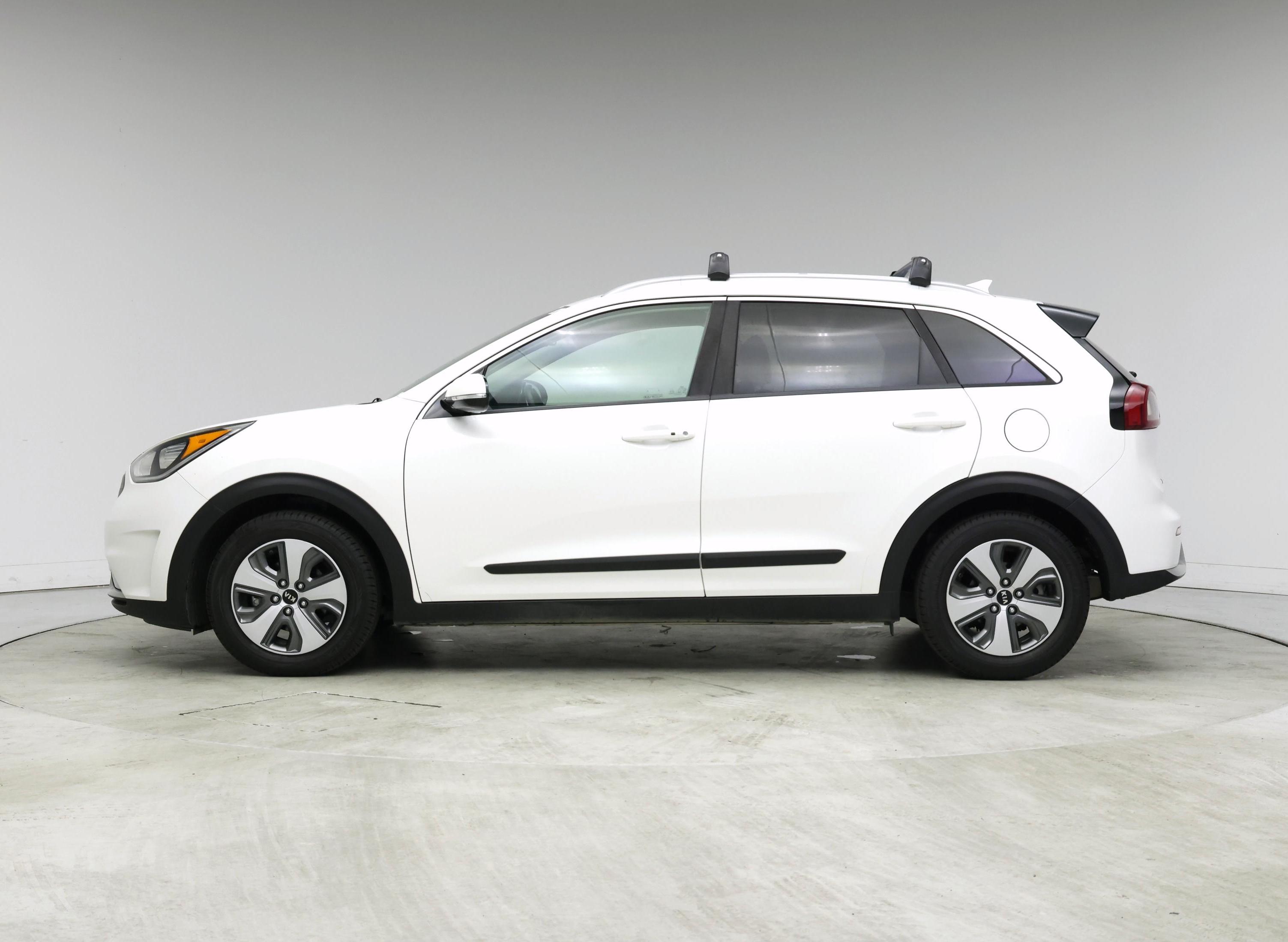 Thumbnail: 2019 Kia Niro - 3