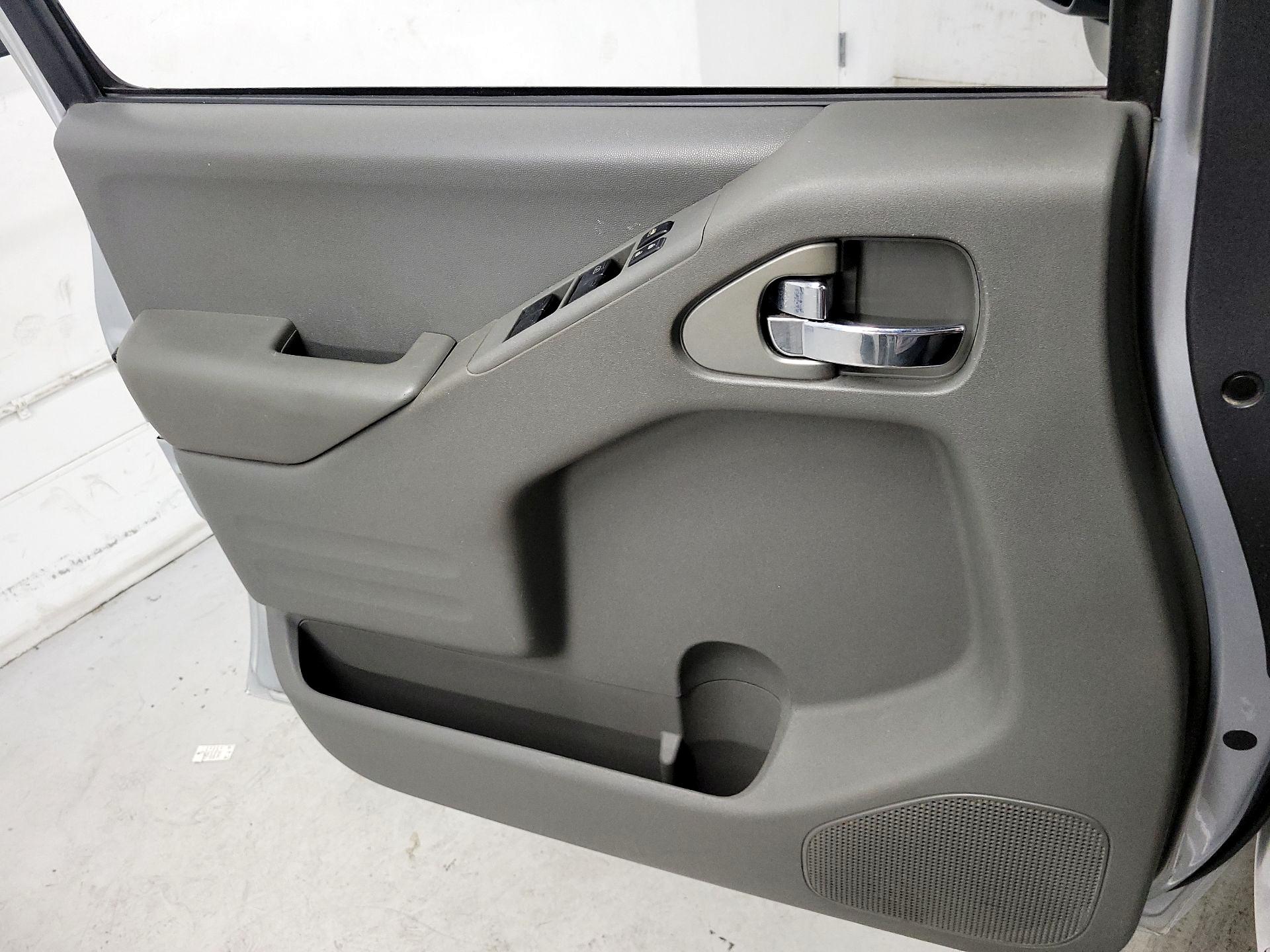 Thumbnail: 2019 Nissan Frontier - 12