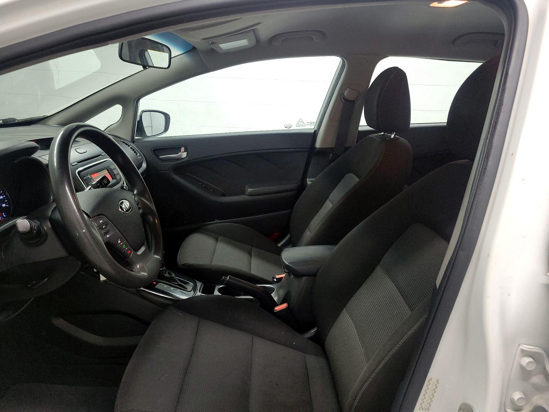 Thumbnail: 2017 Kia Forte - 11