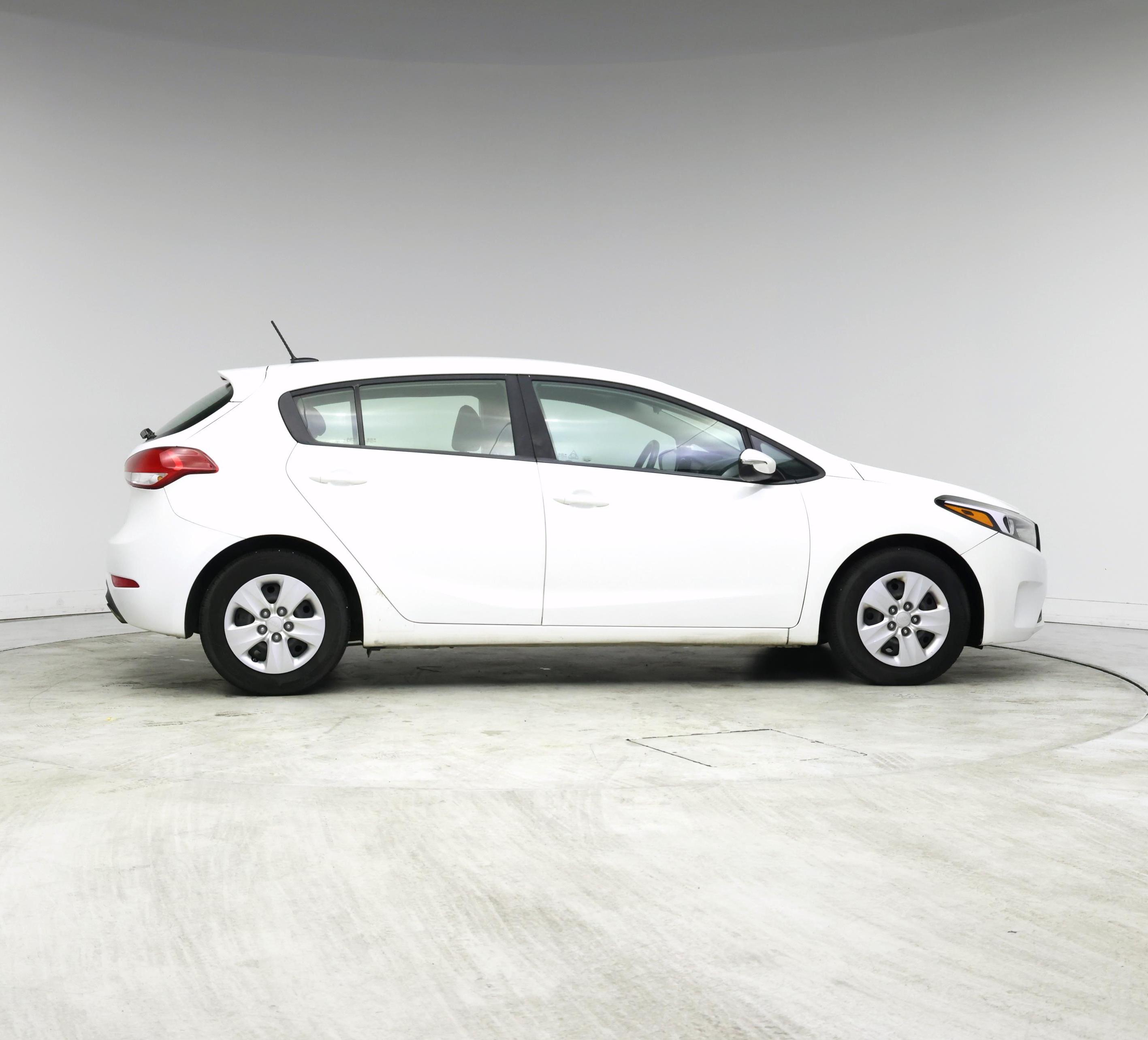 Thumbnail: 2017 Kia Forte - 7