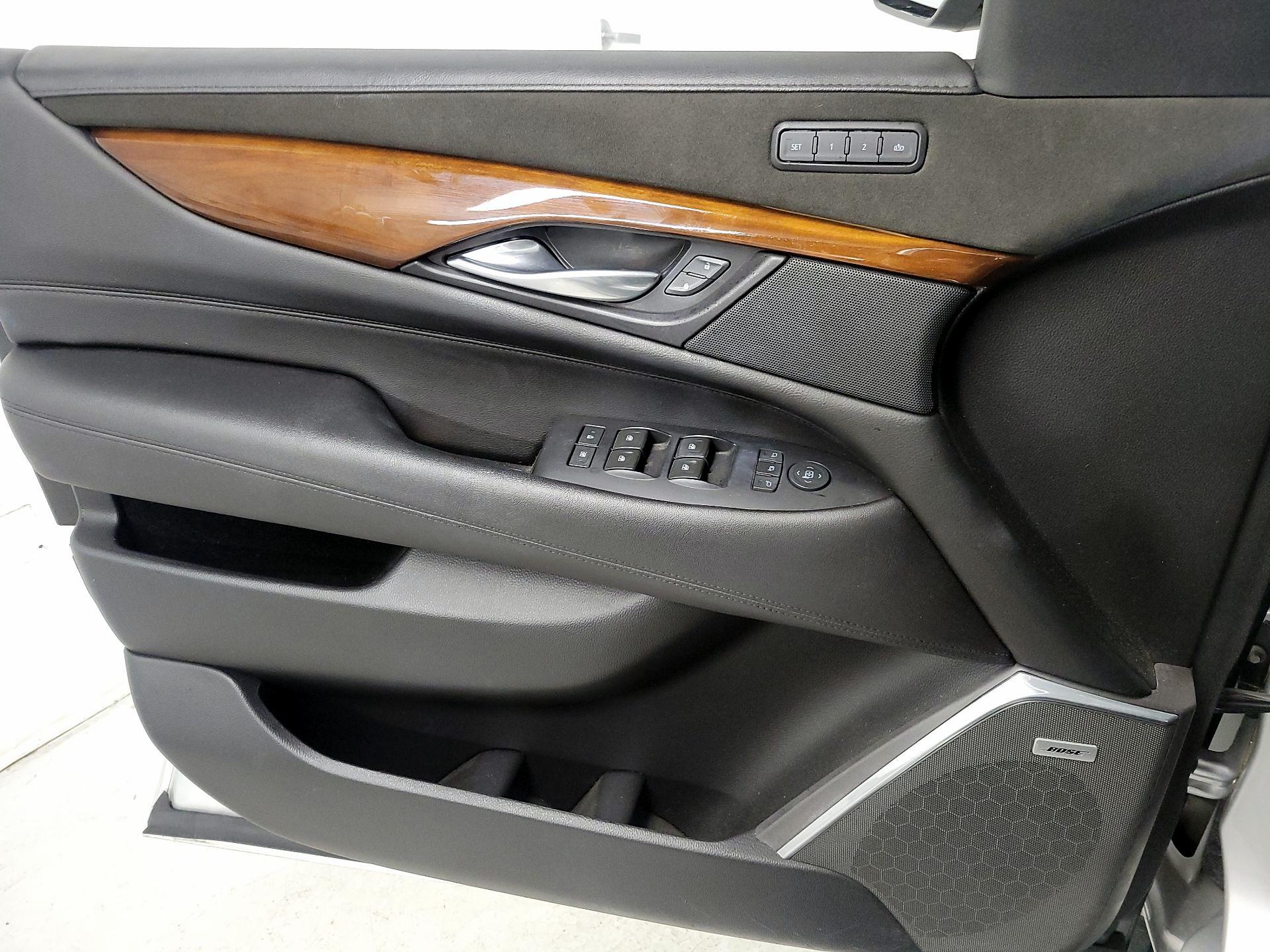 Thumbnail: 2019 Cadillac Escalade - 12