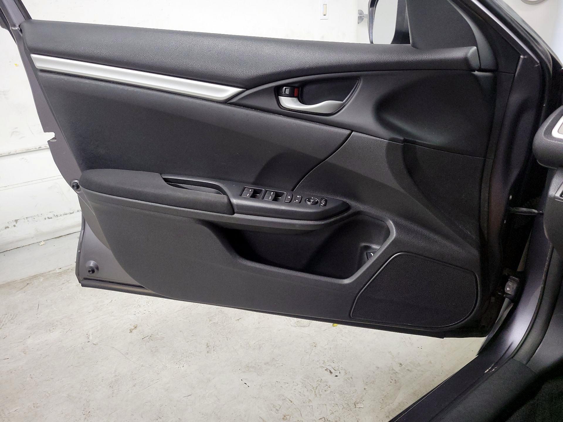 Thumbnail: 2019 Honda Civic - 12