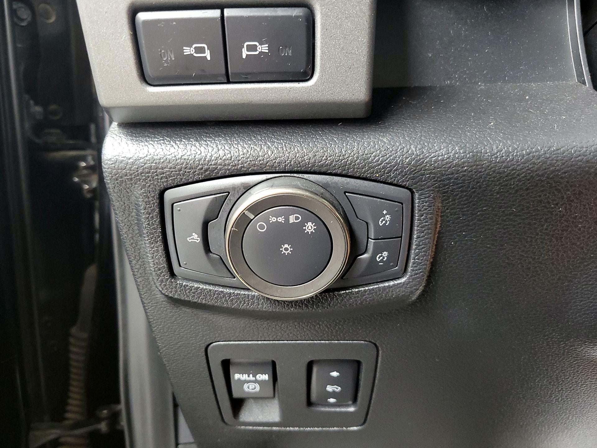 Thumbnail: 2019 Ford F-150 - 13