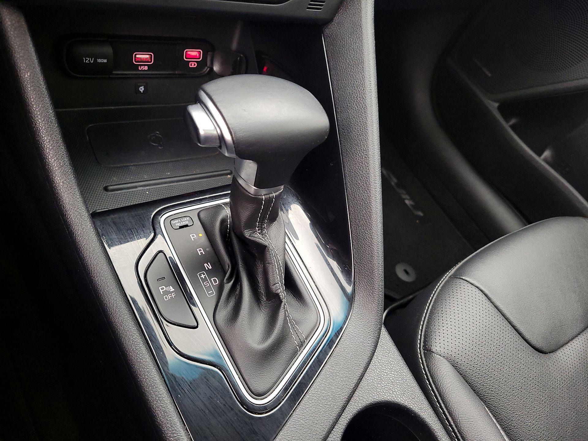 Thumbnail: 2022 Kia Niro - 18