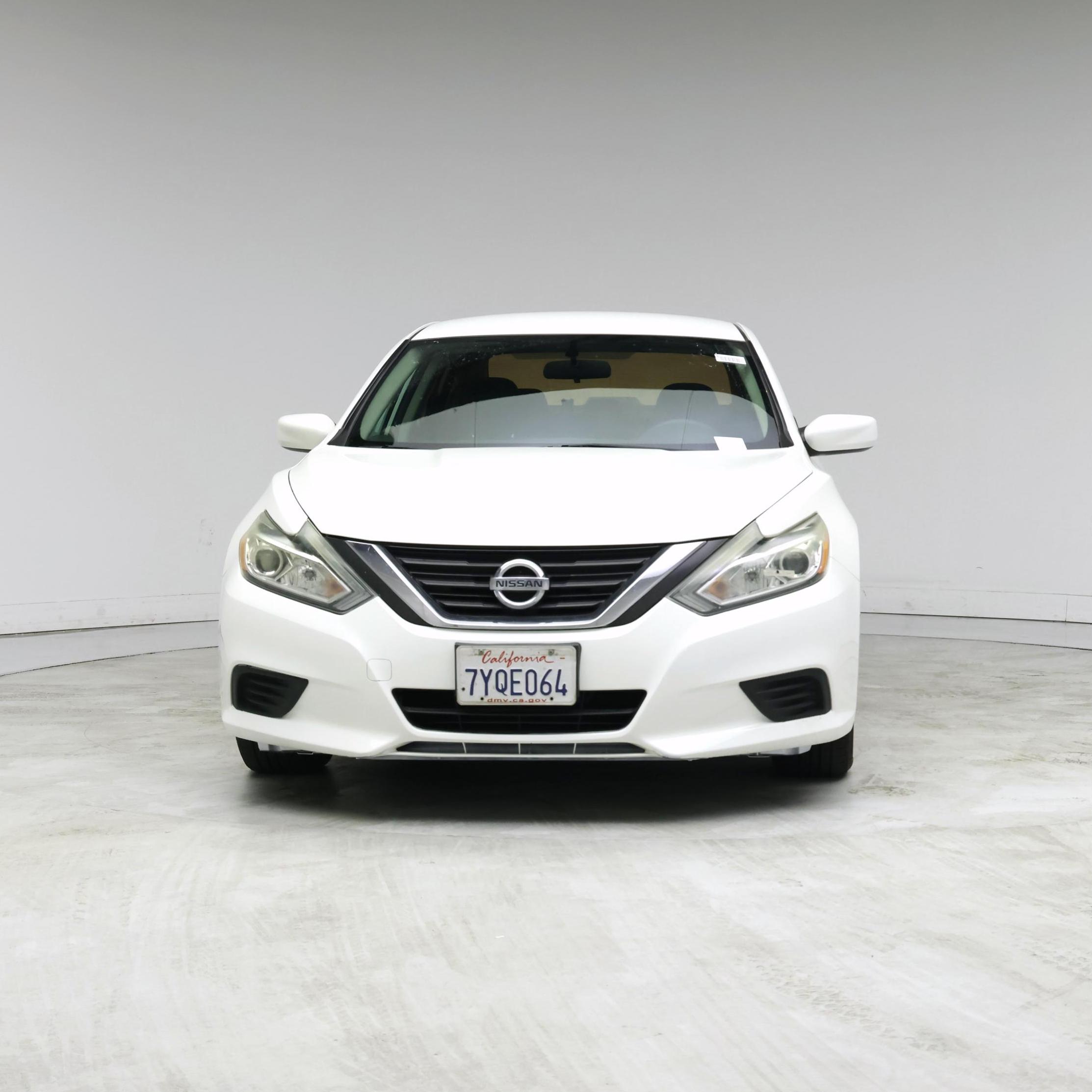 Thumbnail: 2017 Nissan Altima - 5