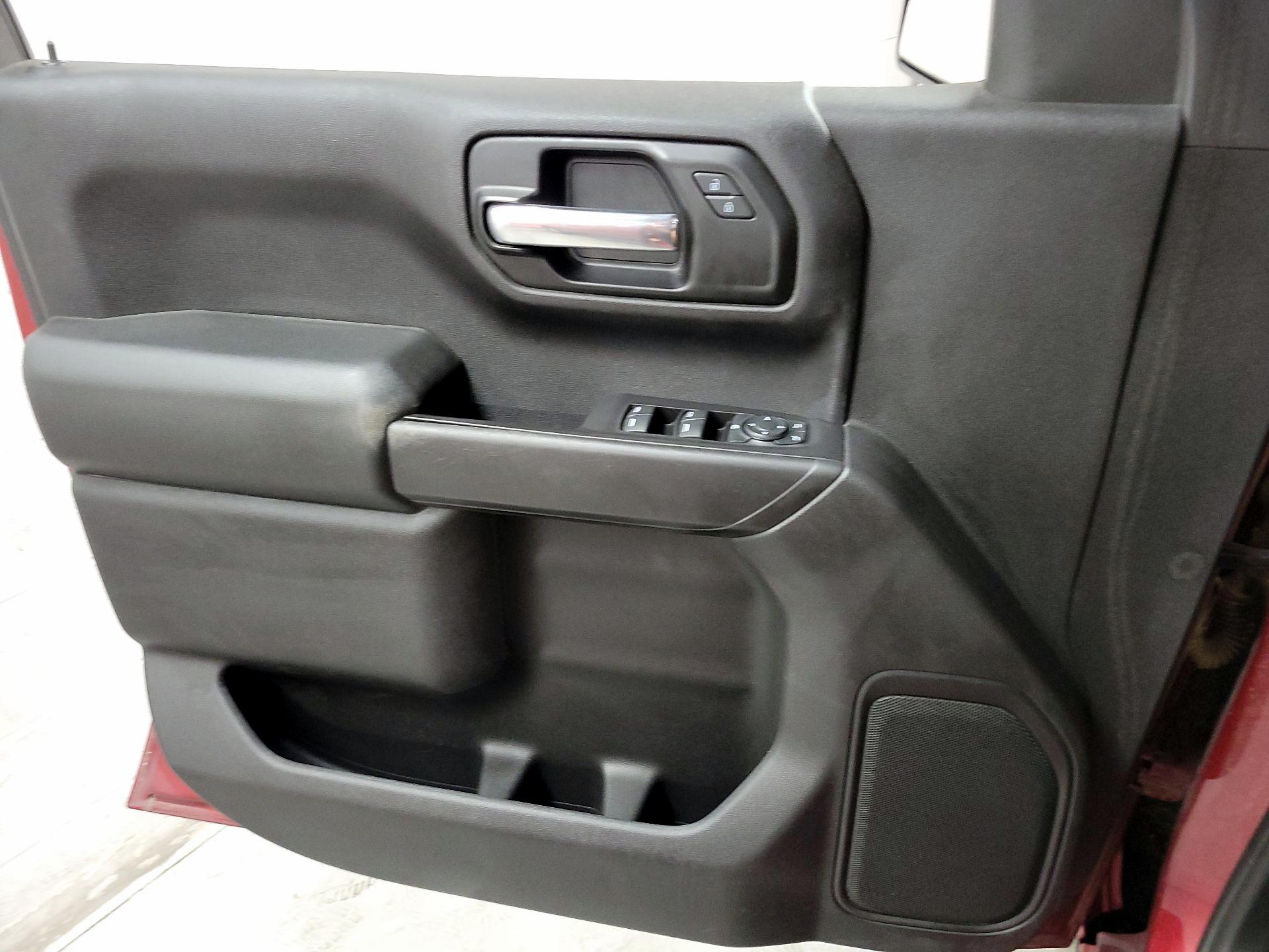 Thumbnail: 2019 Chevrolet Silverado 1500 - 12