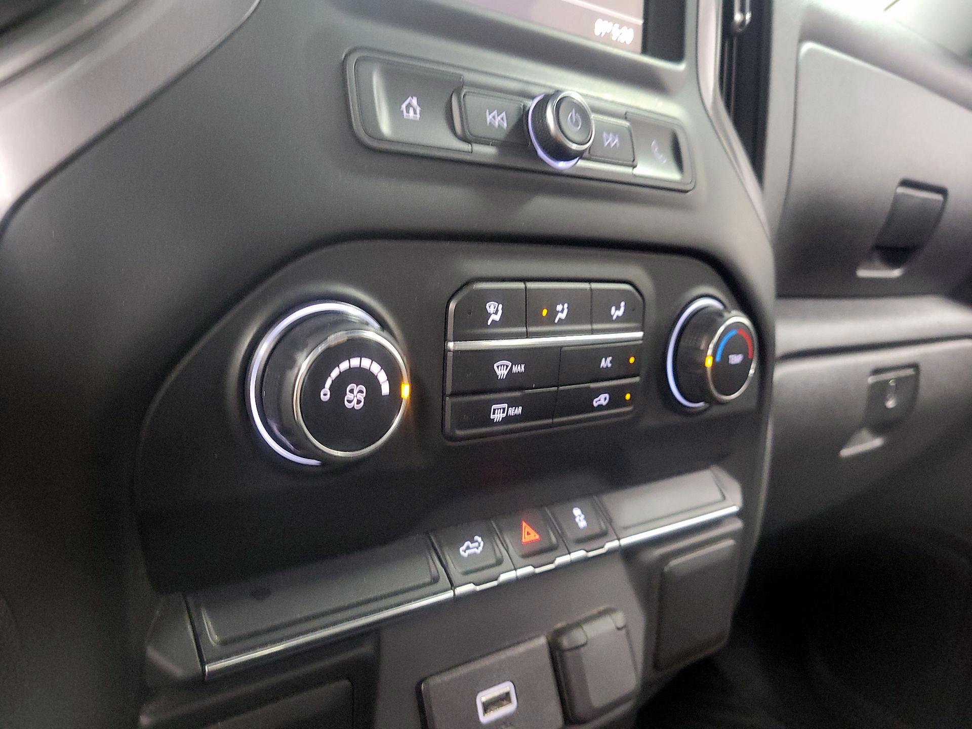 Thumbnail: 2019 Chevrolet Silverado 1500 - 16