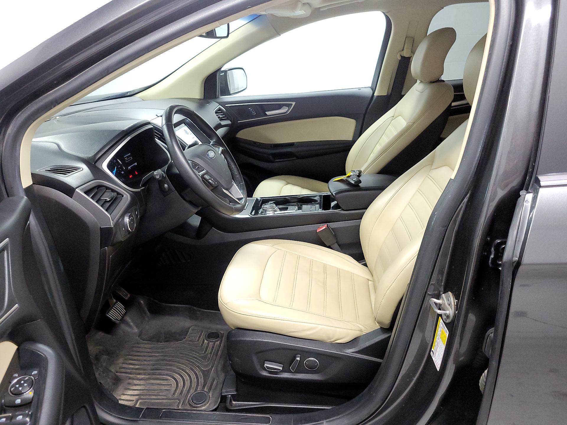 Thumbnail: 2019 Ford Edge - 11