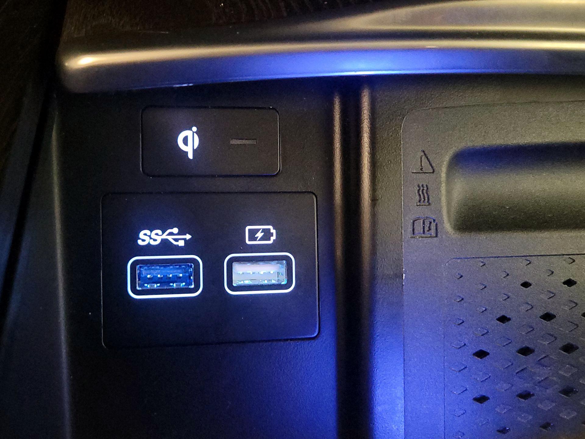 Thumbnail: 2021 Genesis G80 - 19