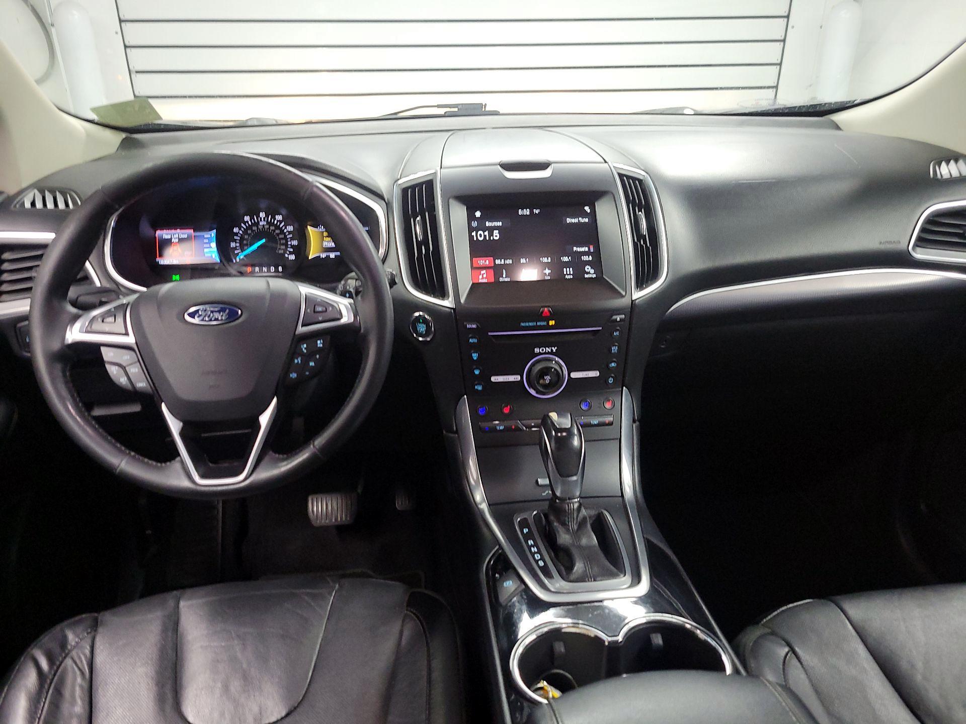 Thumbnail: 2016 Ford Edge - 9