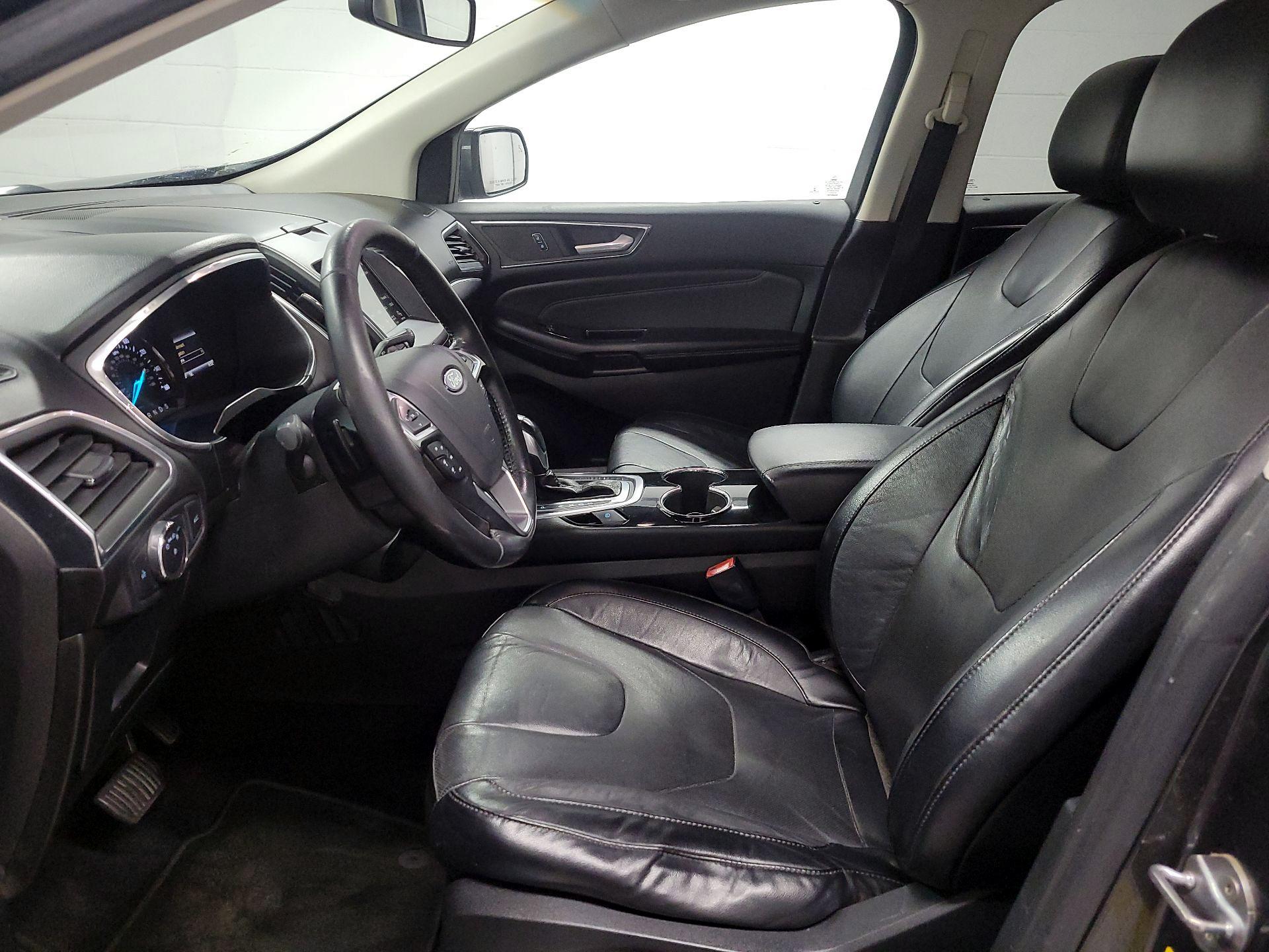 Thumbnail: 2016 Ford Edge - 11