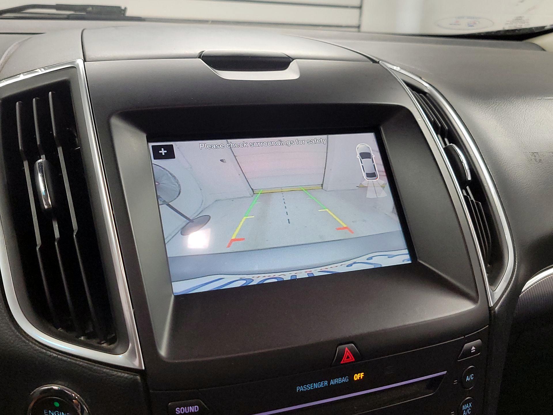 Thumbnail: 2016 Ford Edge - 14