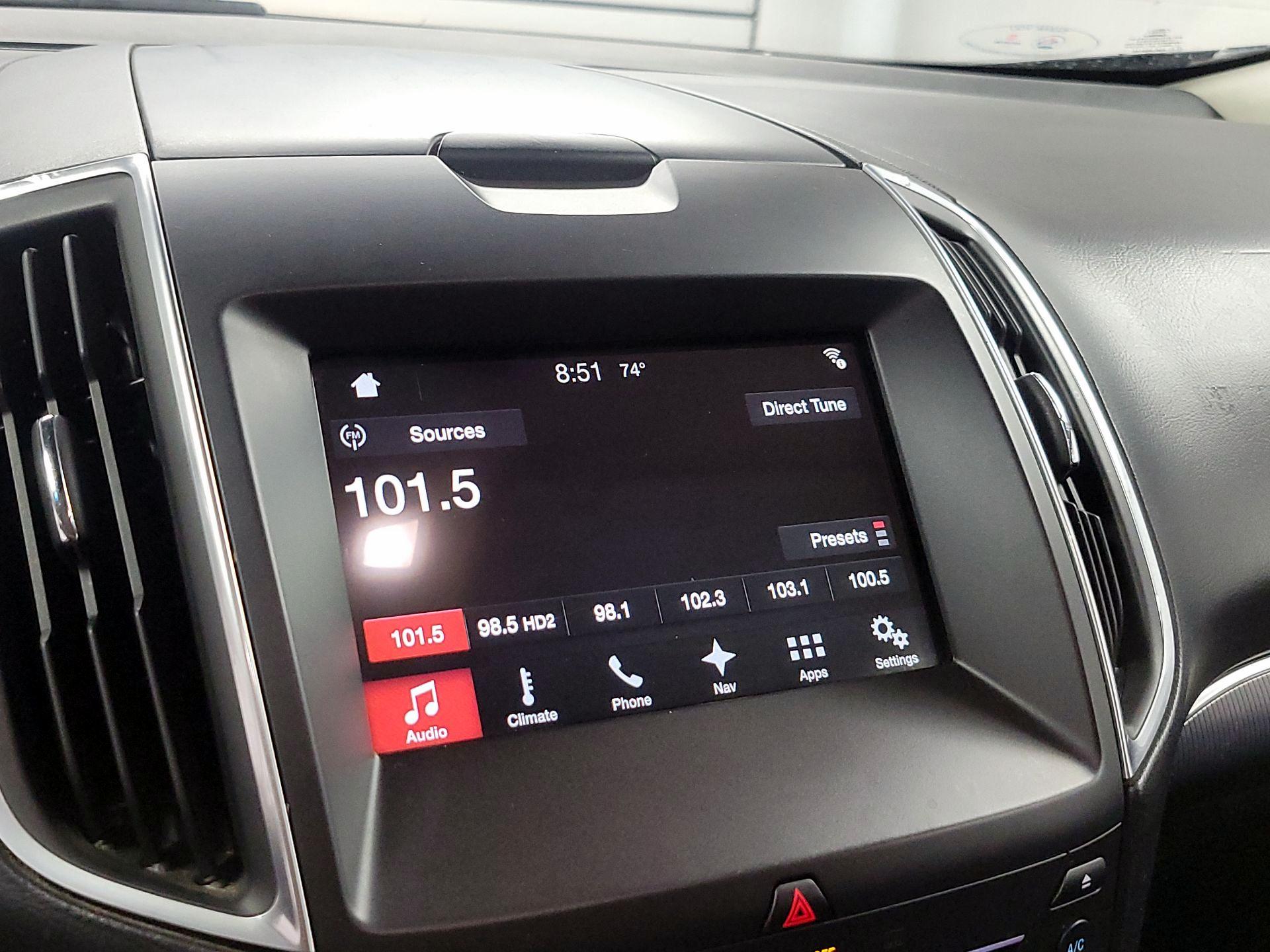 Thumbnail: 2016 Ford Edge - 15