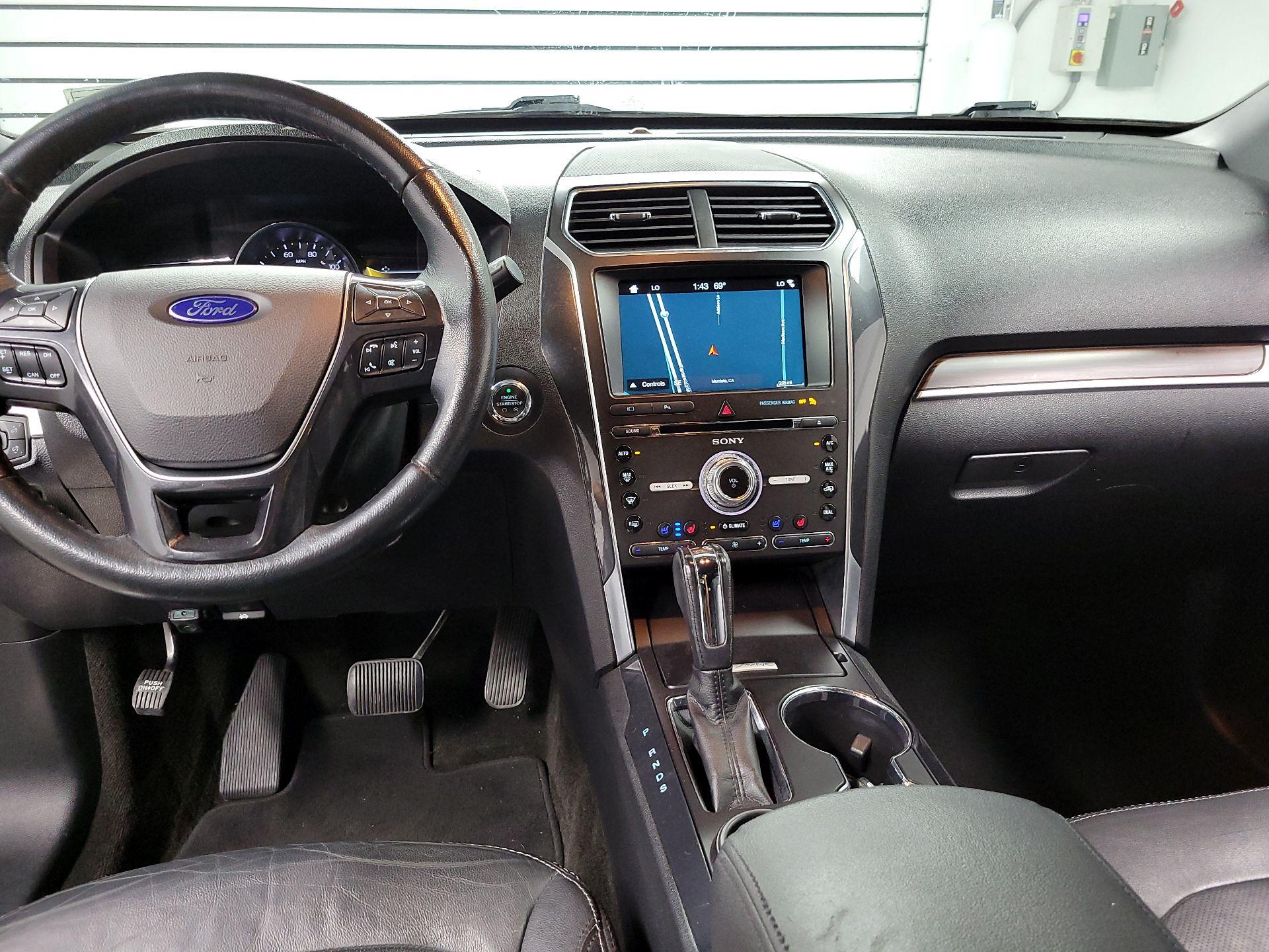 Thumbnail: 2017 Ford Explorer - 9
