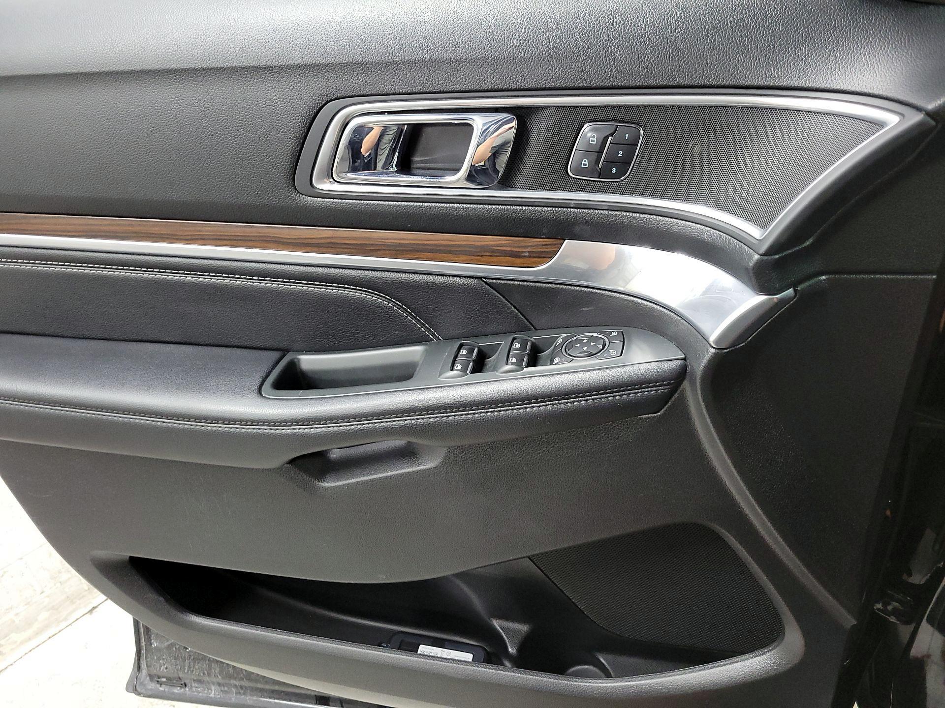 Thumbnail: 2017 Ford Explorer - 12
