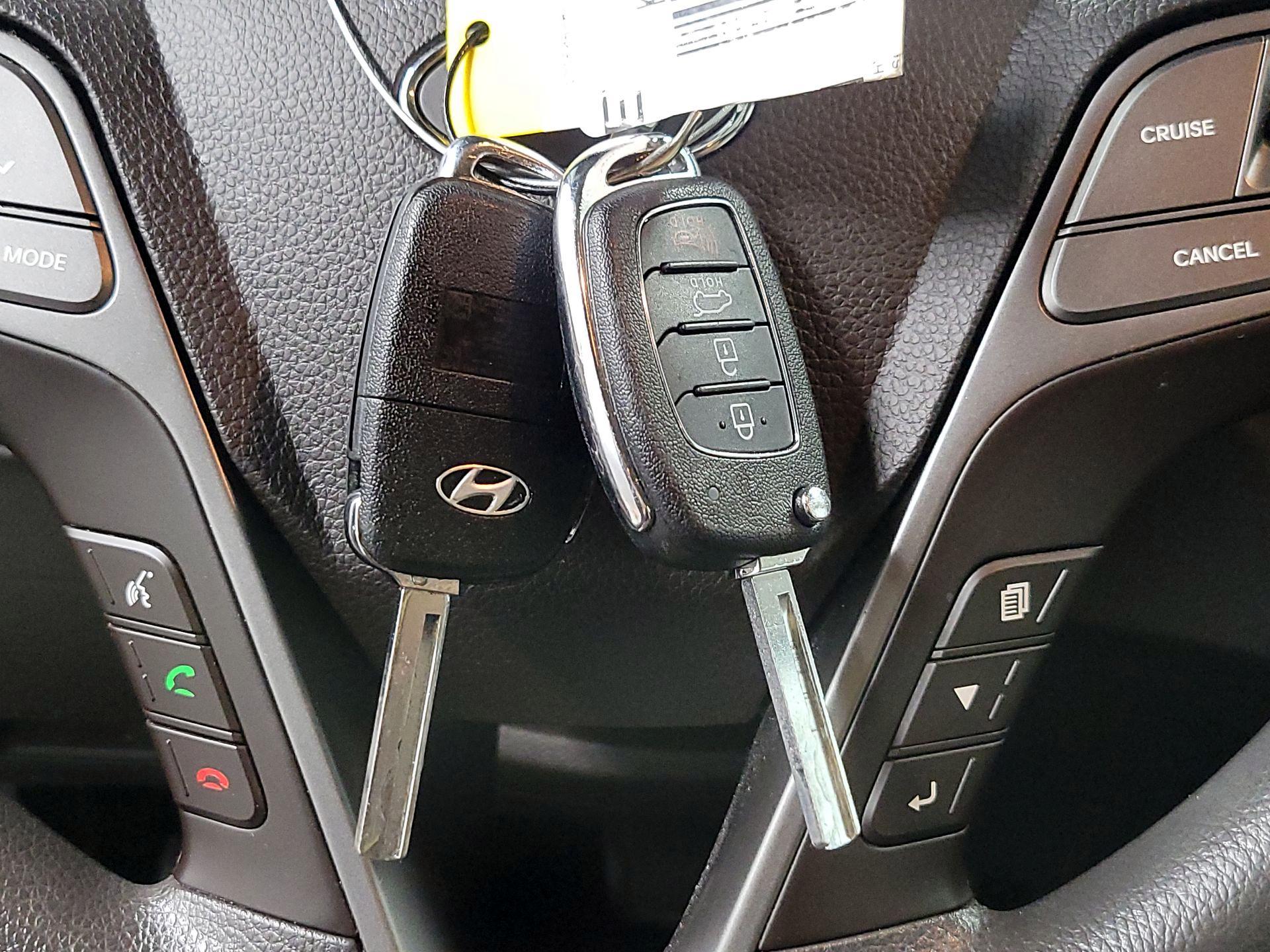 Thumbnail: 2018 Hyundai Santa Fe - 20