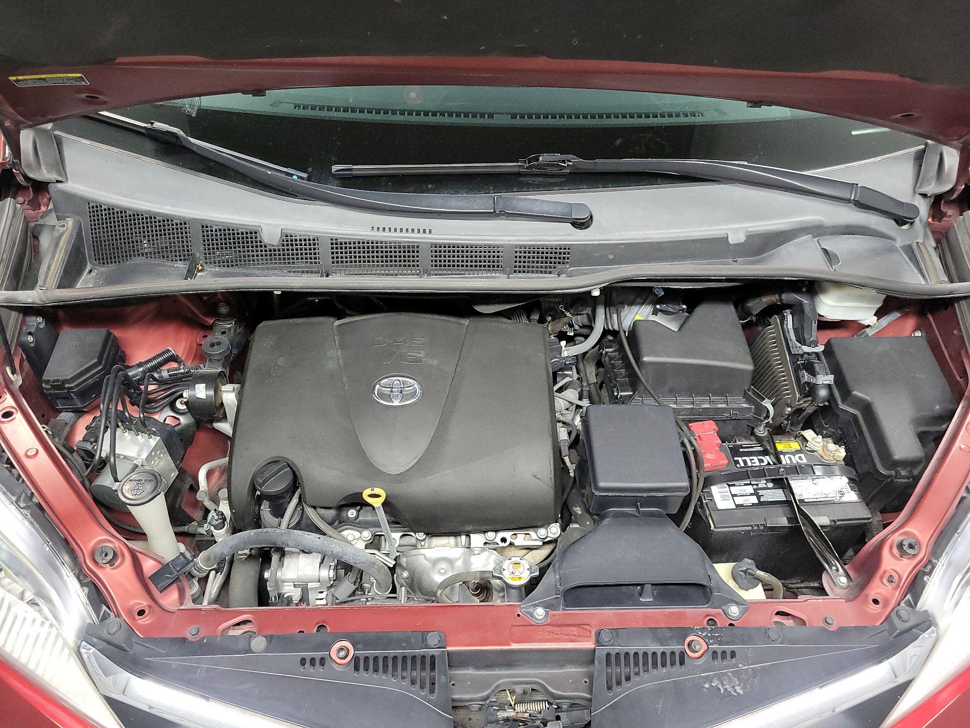 Thumbnail: 2020 Toyota Sienna - 20