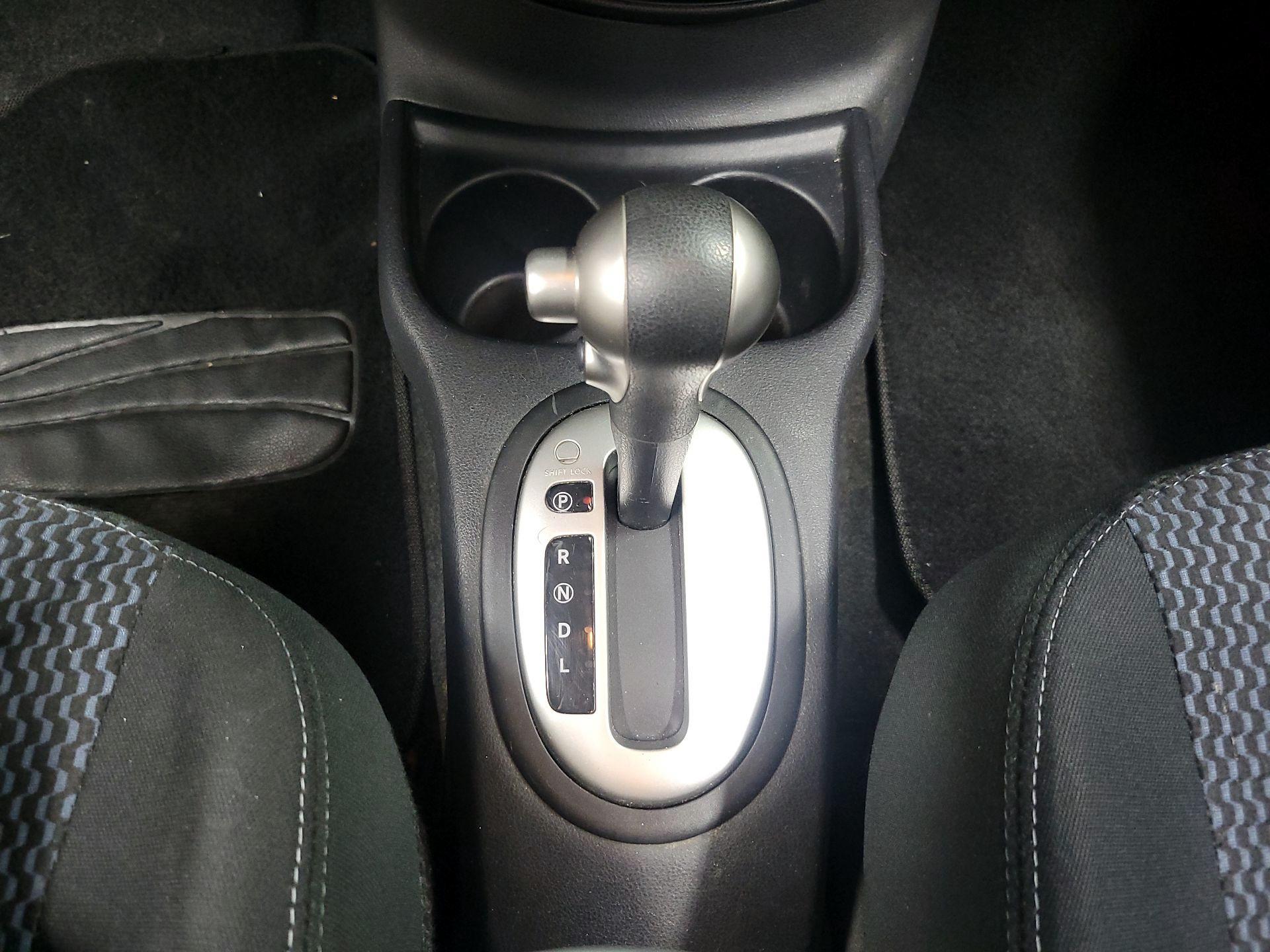 Thumbnail: 2015 Nissan Versa Note - 16