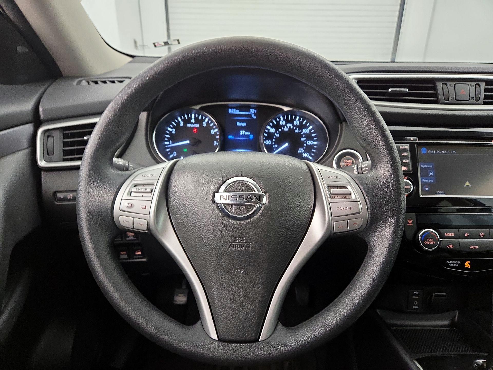Thumbnail: 2016 Nissan Rogue - 10