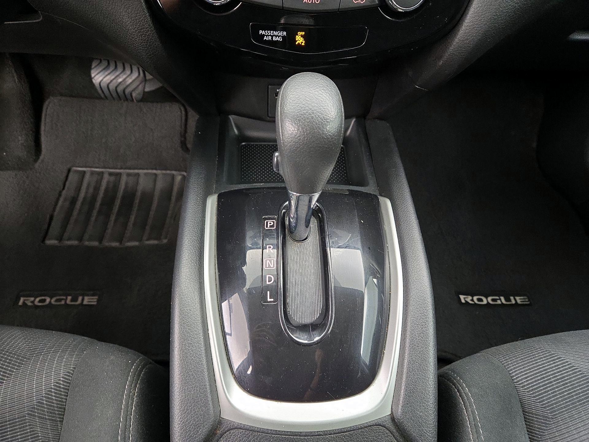 Thumbnail: 2016 Nissan Rogue - 18