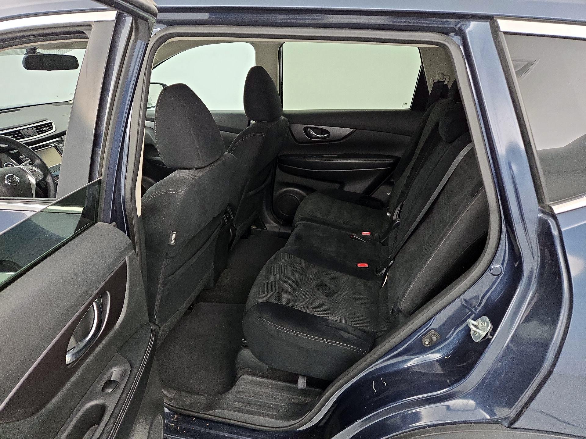 Thumbnail: 2016 Nissan Rogue - 20
