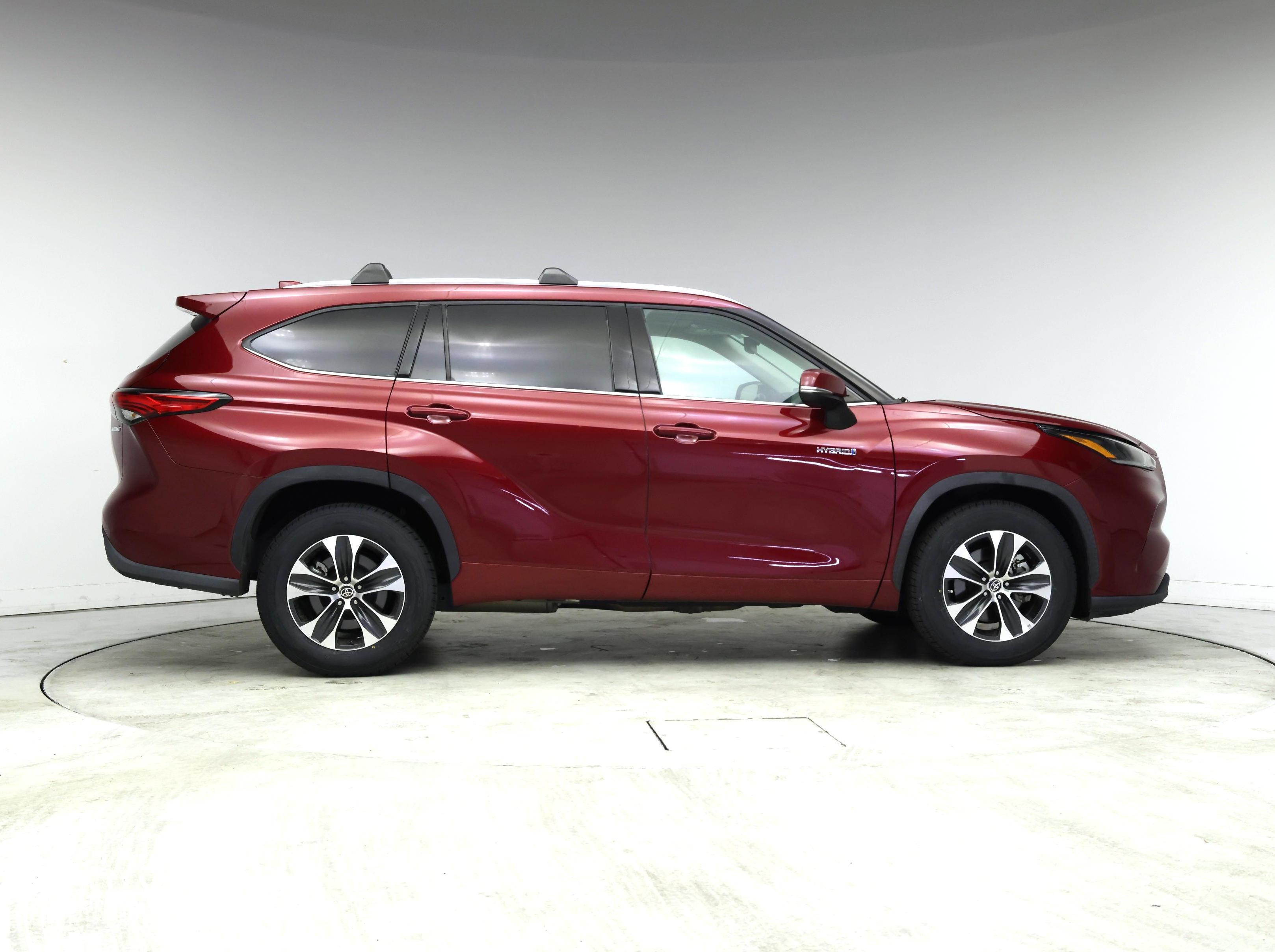 Thumbnail: 2021 Toyota Highlander - 7