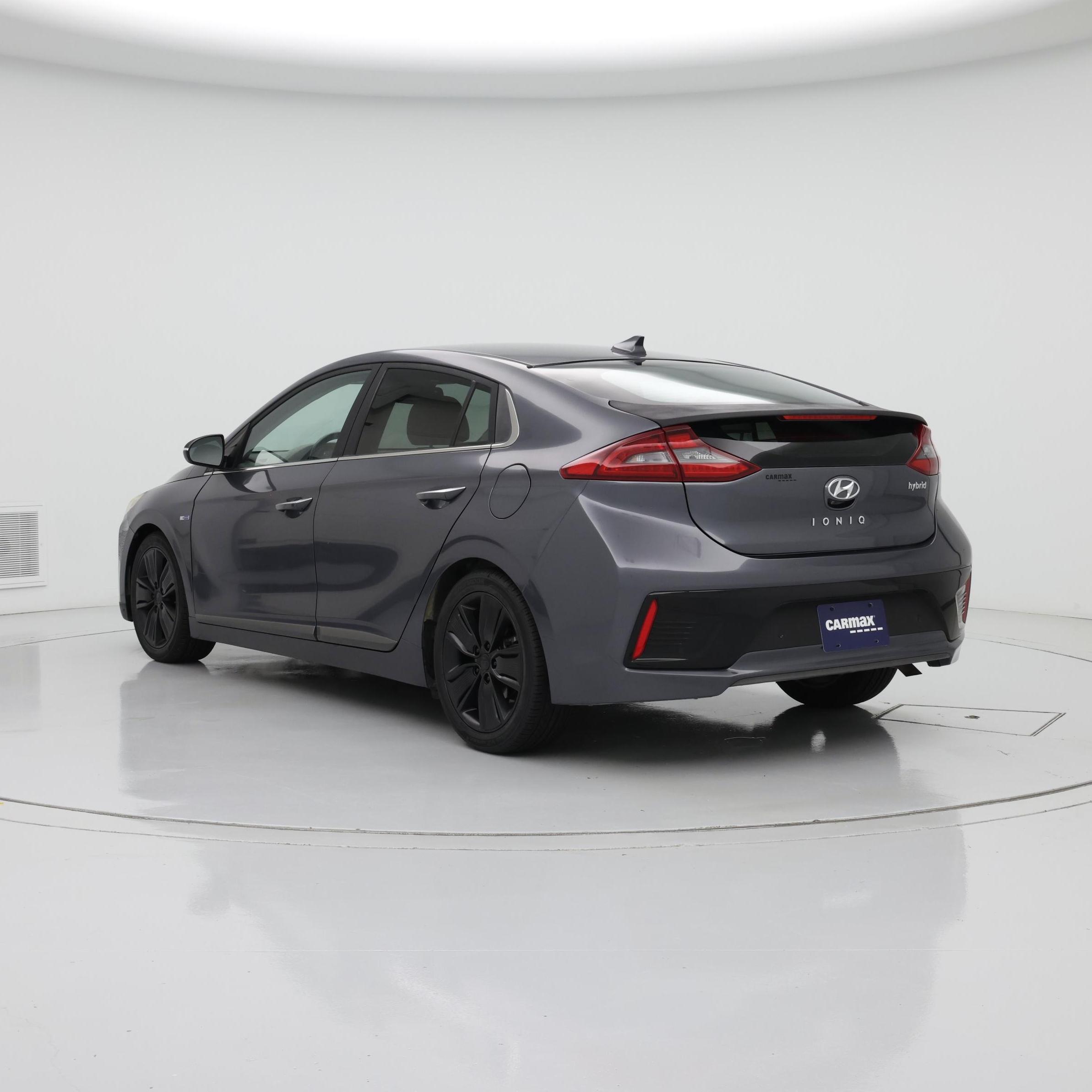 Thumbnail: 2017 Hyundai Ioniq - 2