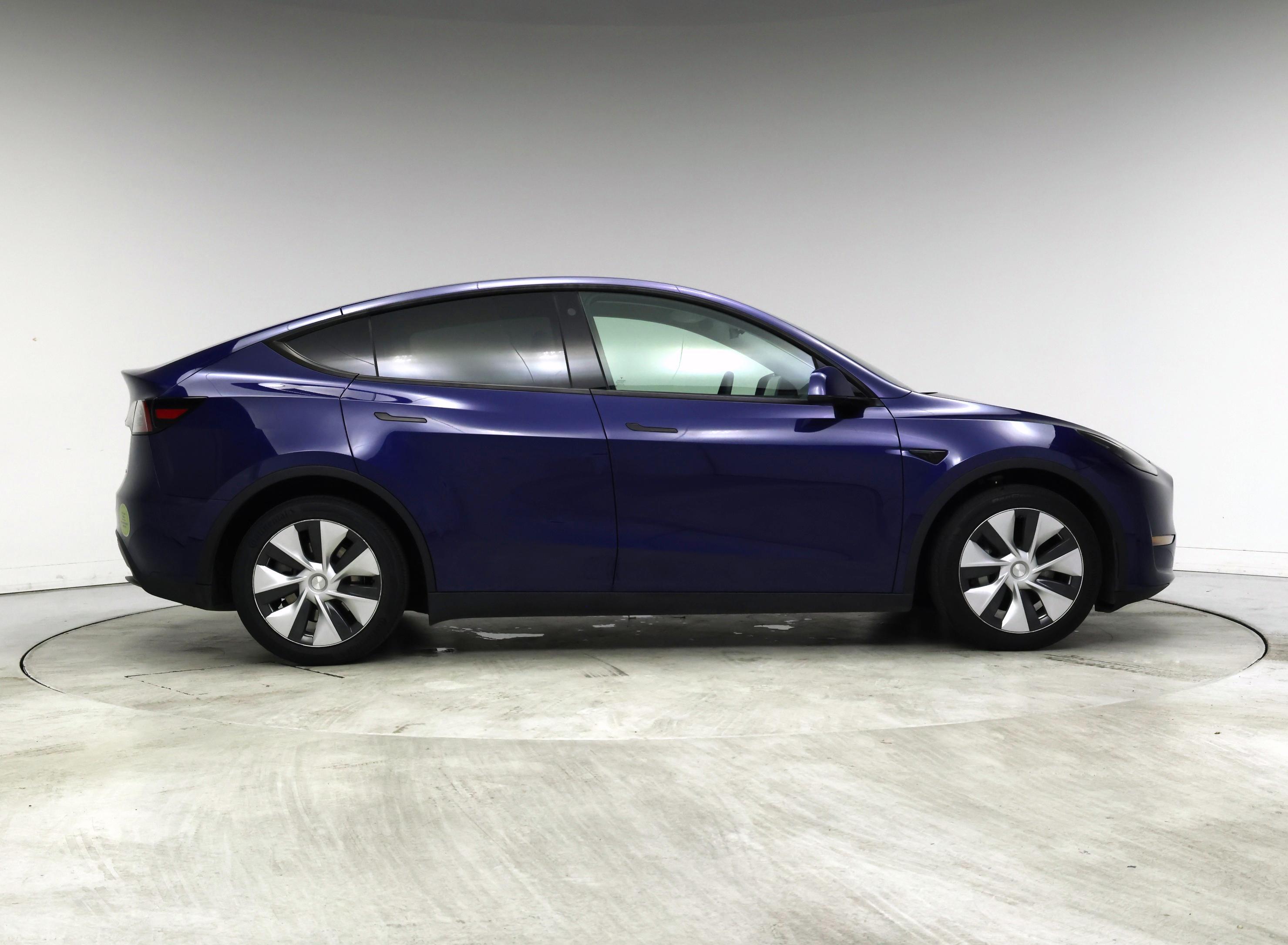 Thumbnail: 2023 Tesla Model Y - 7