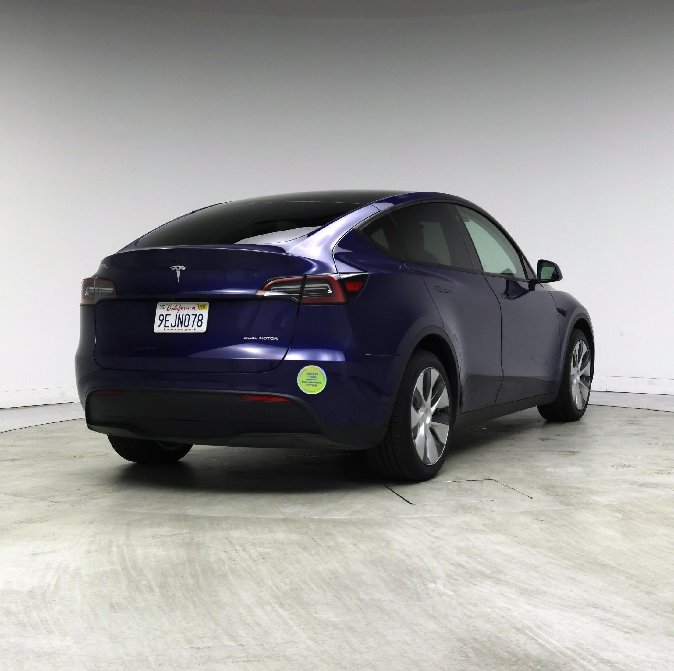 Thumbnail: 2023 Tesla Model Y - 8