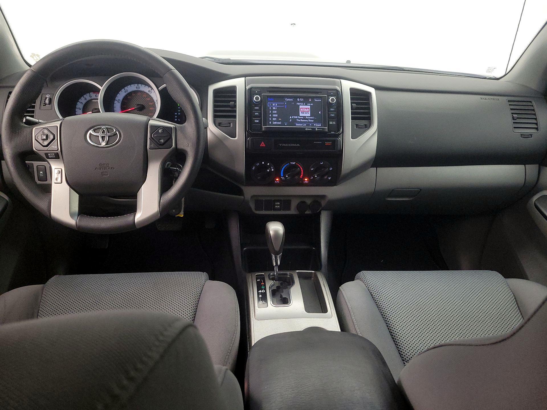 Thumbnail: 2015 Toyota Tacoma - 9