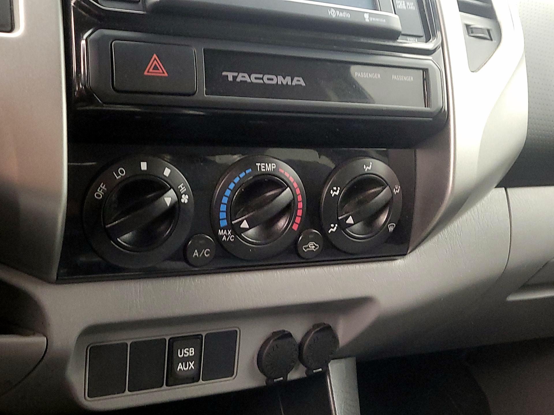Thumbnail: 2015 Toyota Tacoma - 16