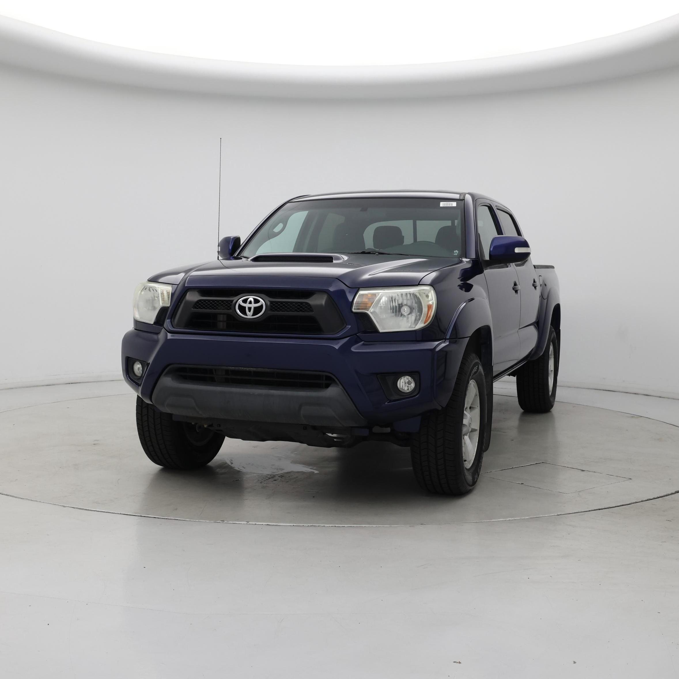 Thumbnail: 2015 Toyota Tacoma - 4