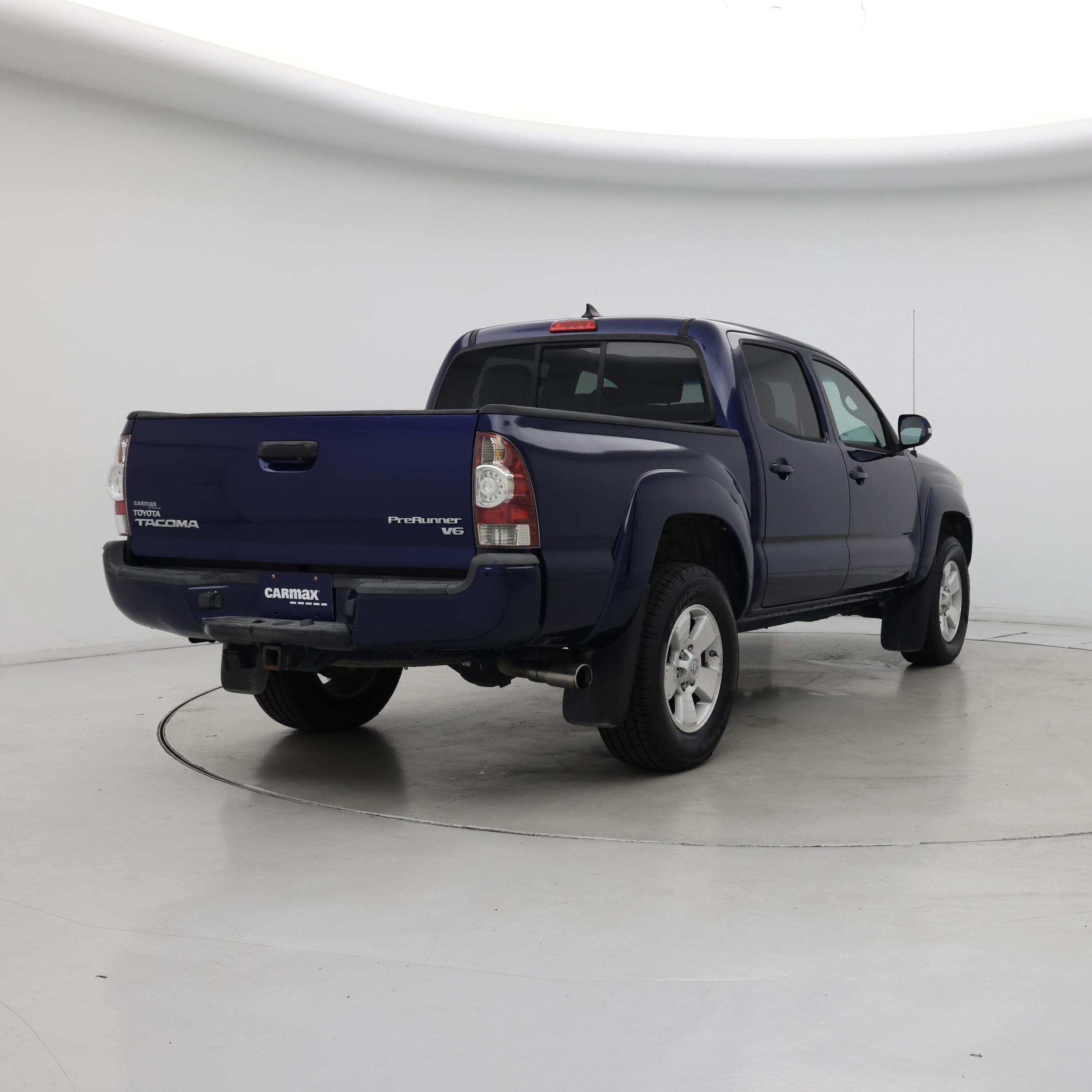 Thumbnail: 2015 Toyota Tacoma - 8
