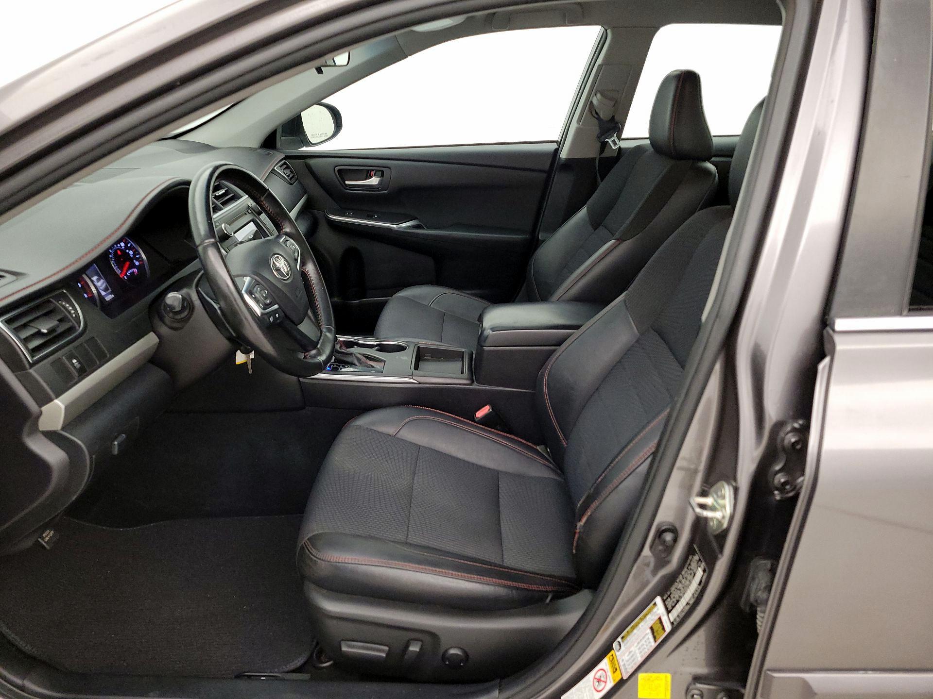 Thumbnail: 2016 Toyota Camry - 11