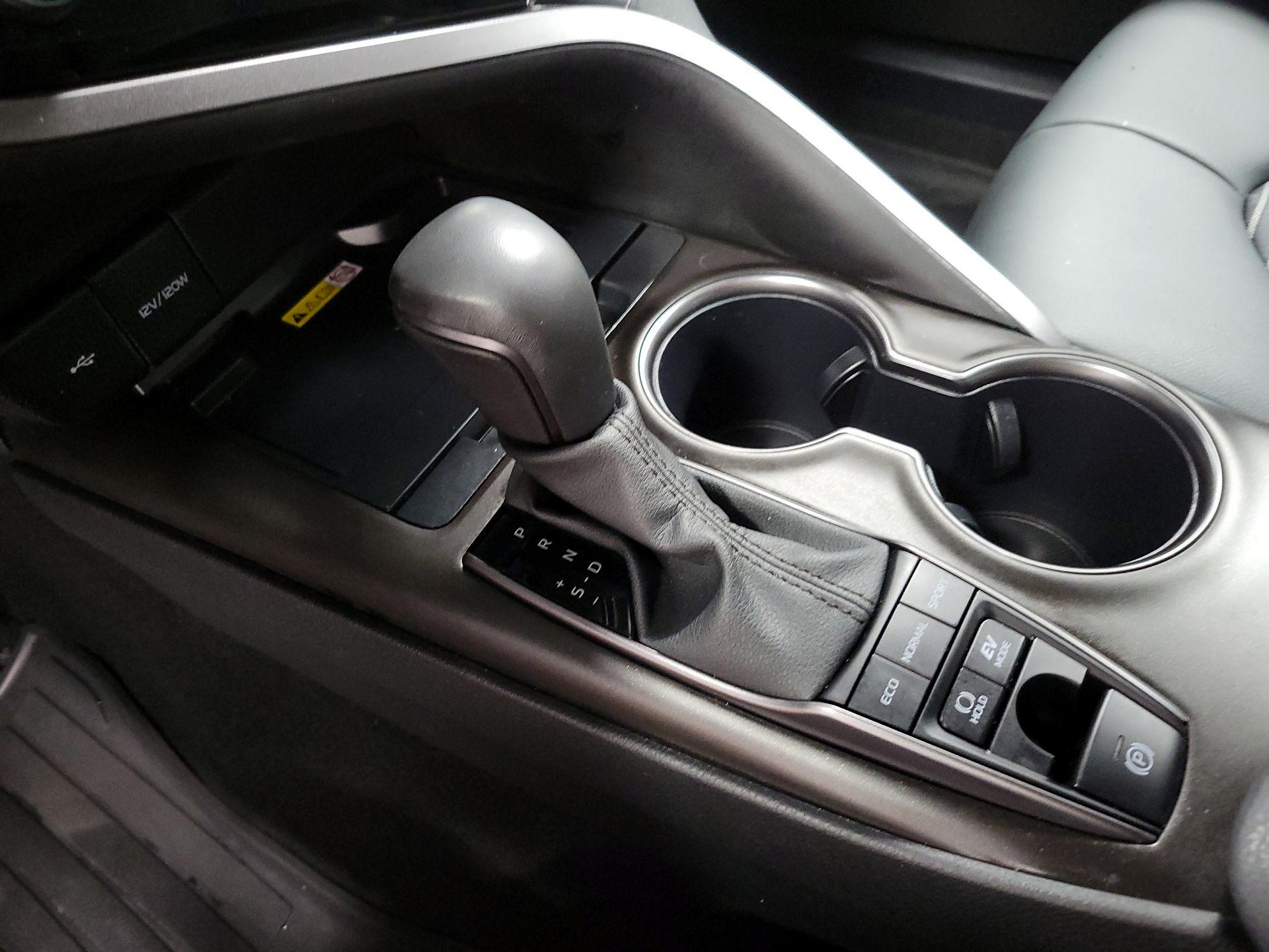 Thumbnail: 2024 Toyota Camry - 17