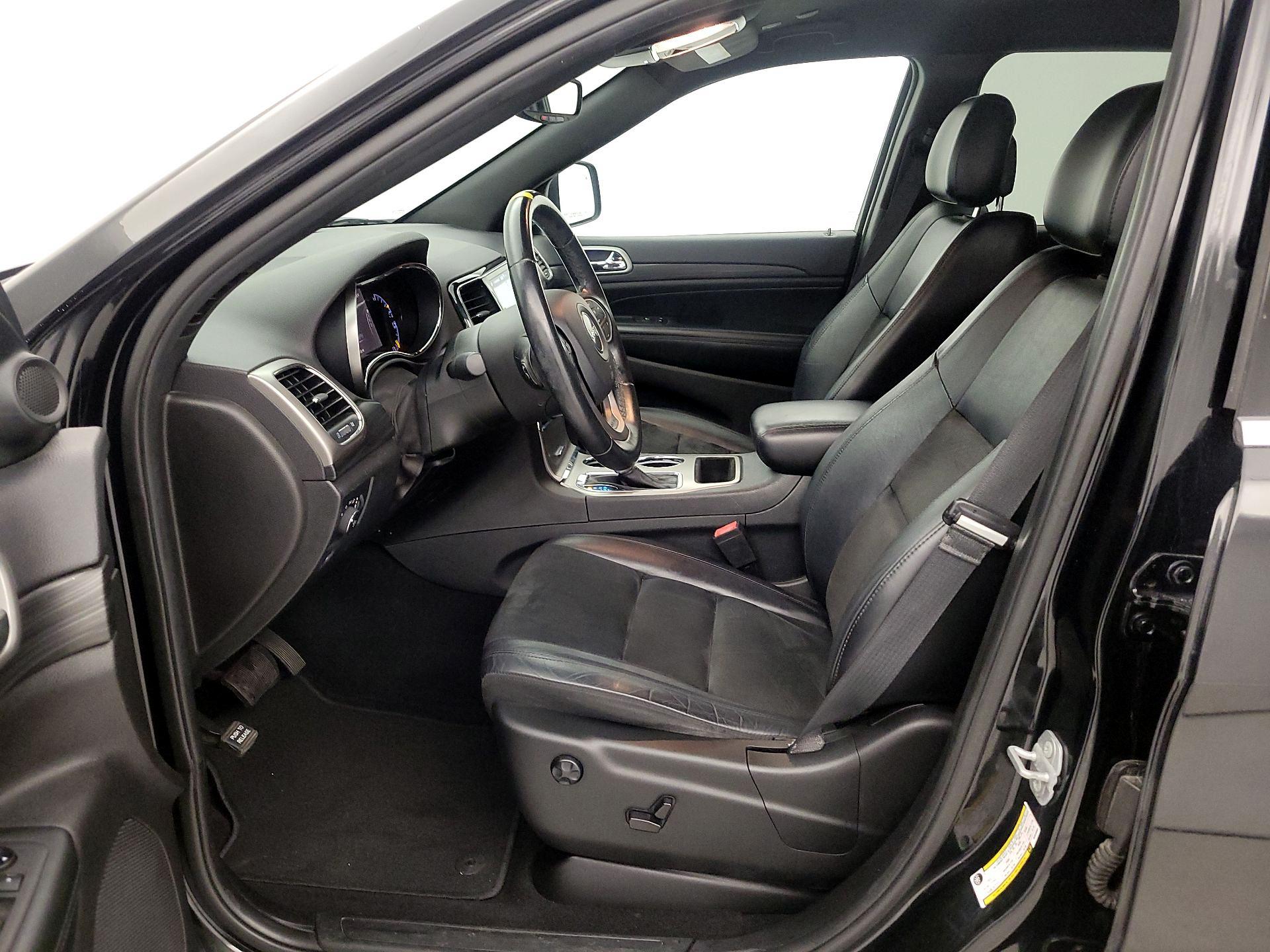 Thumbnail: 2019 Jeep Grand Cherokee - 11