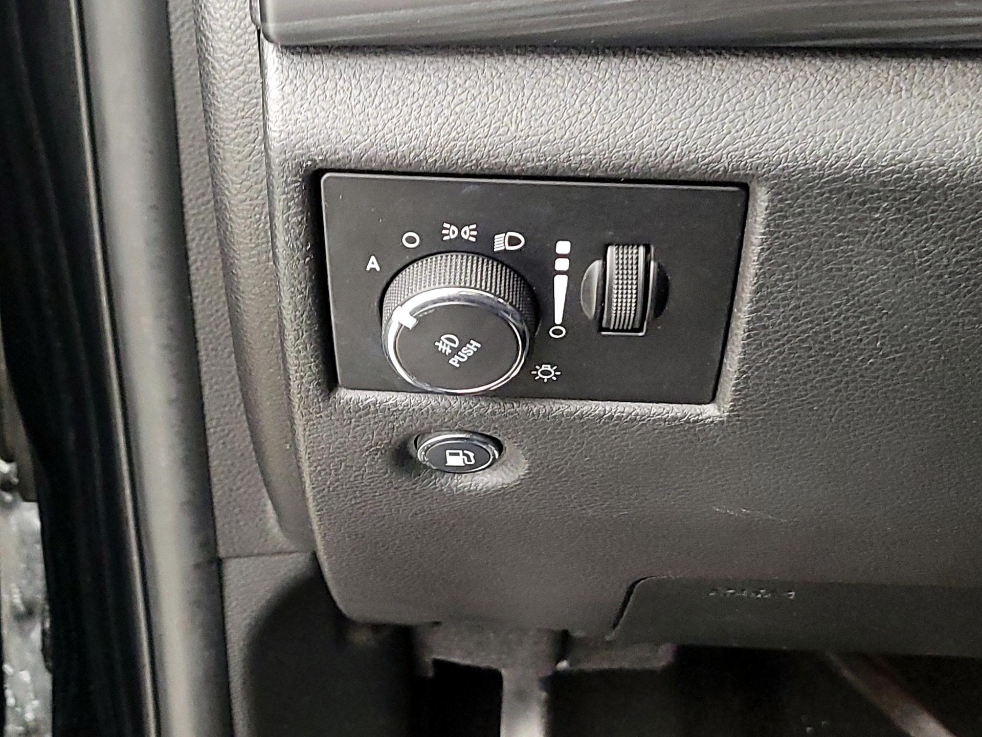 Thumbnail: 2019 Jeep Grand Cherokee - 13
