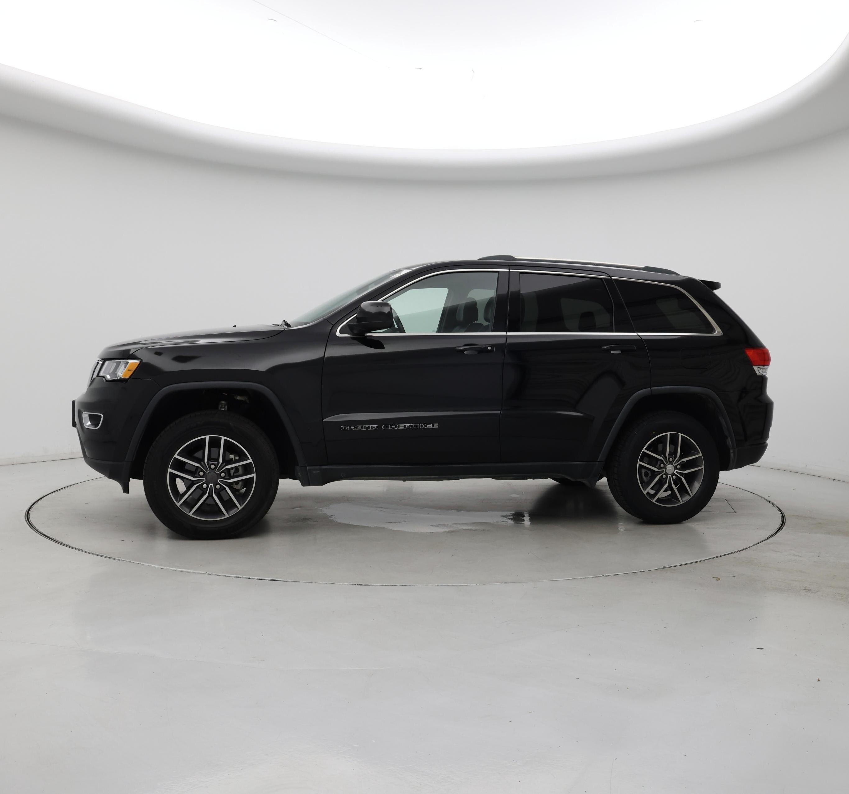 Thumbnail: 2019 Jeep Grand Cherokee - 3