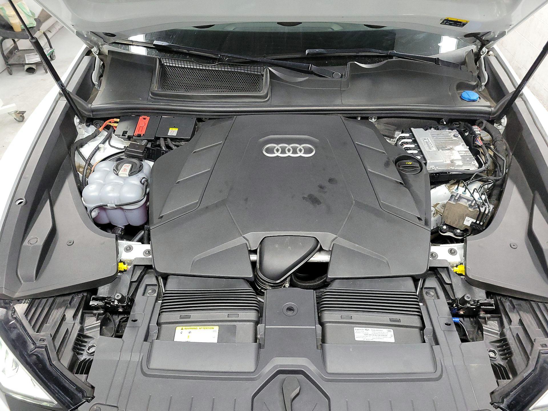 Thumbnail: 2021 Audi Q8 - 20