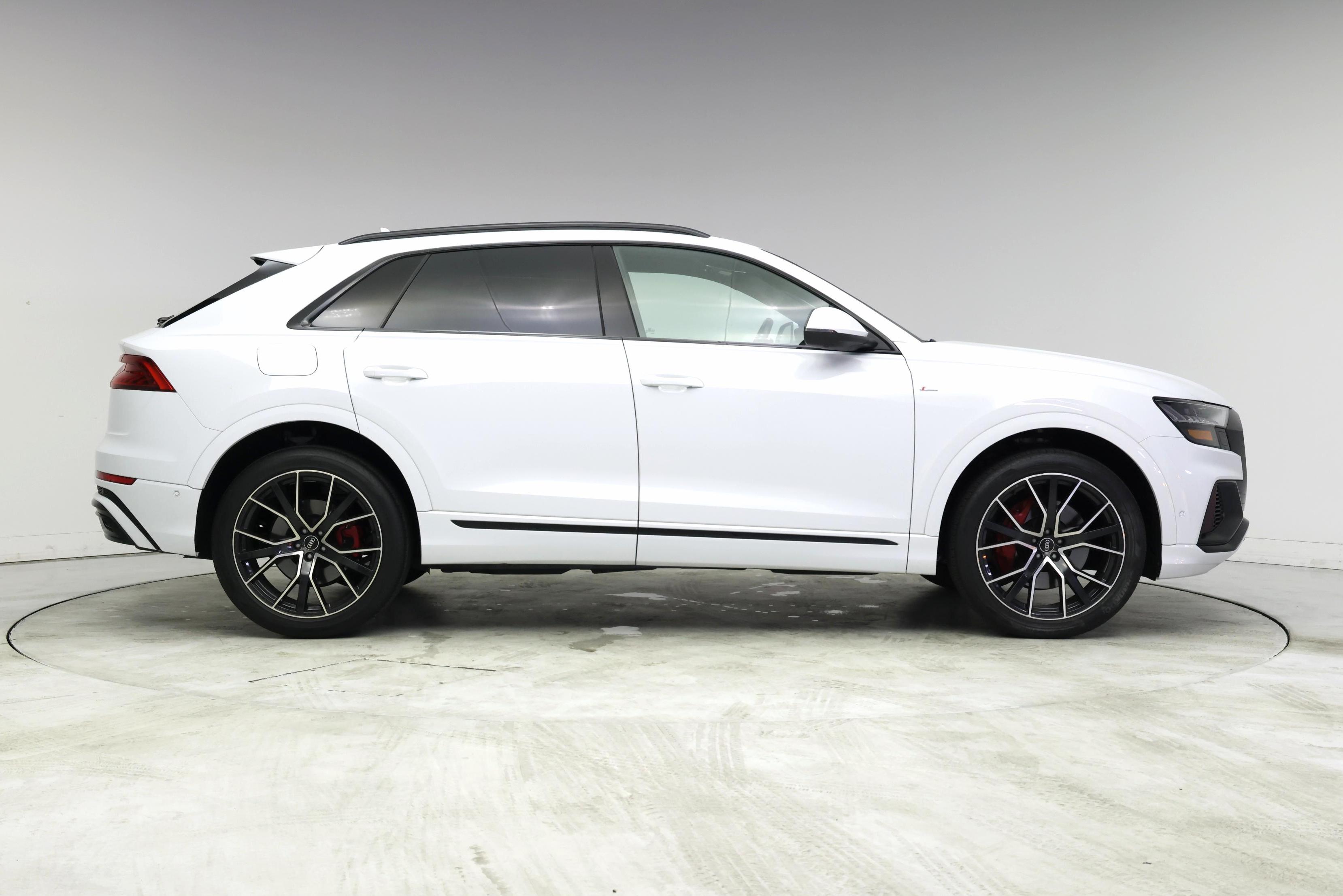Thumbnail: 2021 Audi Q8 - 7