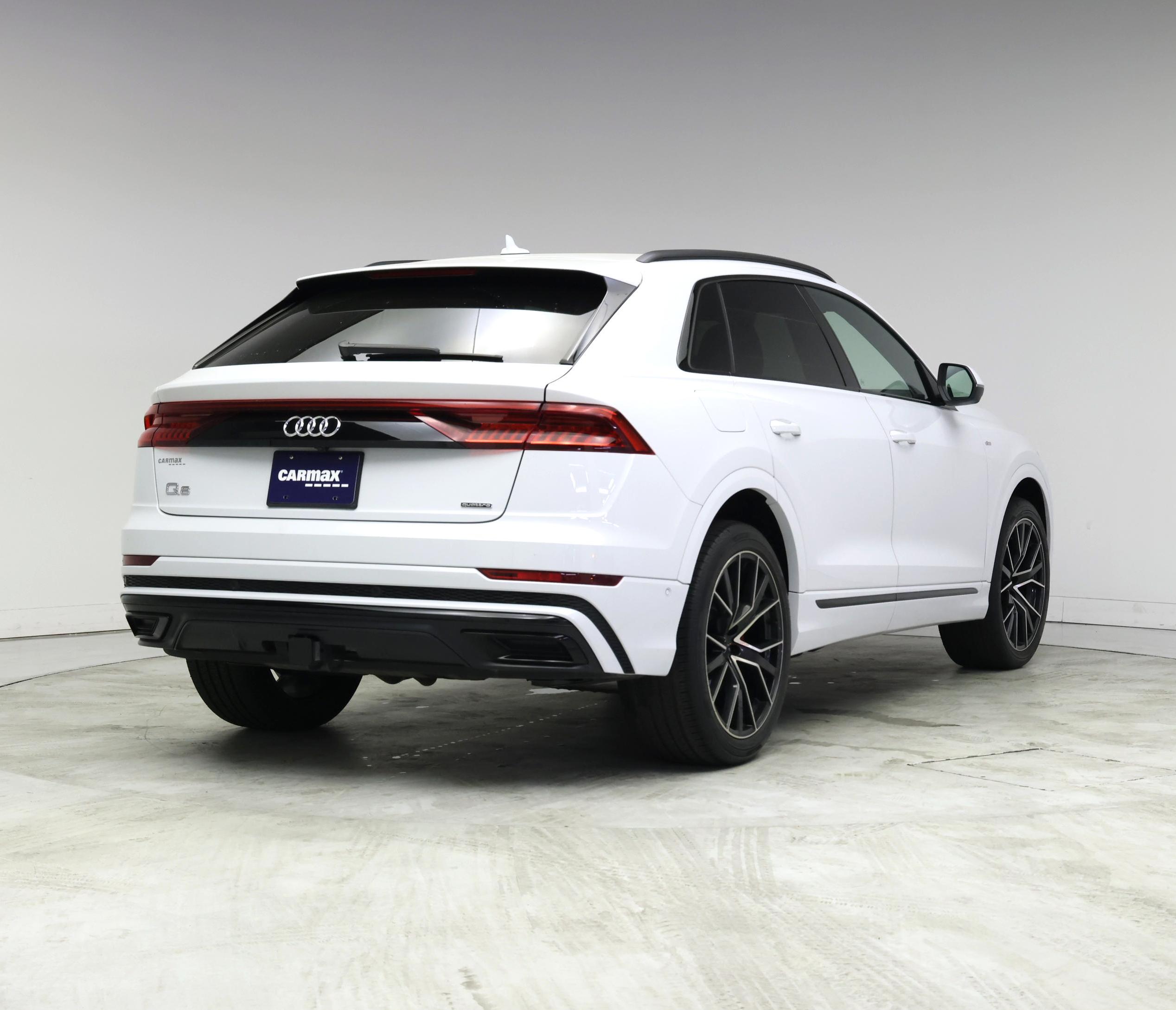 Thumbnail: 2021 Audi Q8 - 8