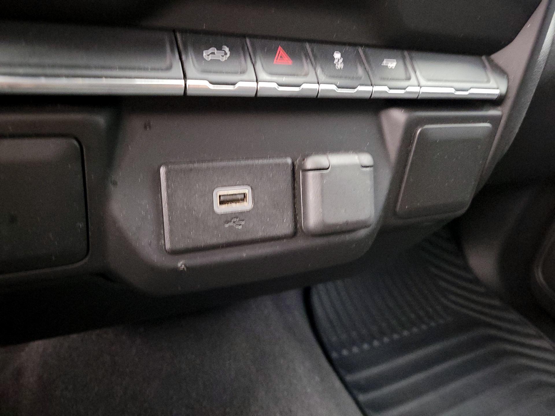 Thumbnail: 2020 Chevrolet Silverado 1500 - 18