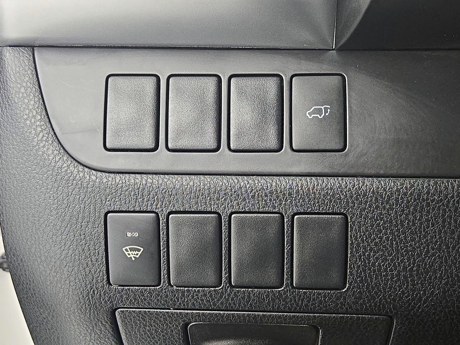 Thumbnail: 2016 Toyota Highlander - 13