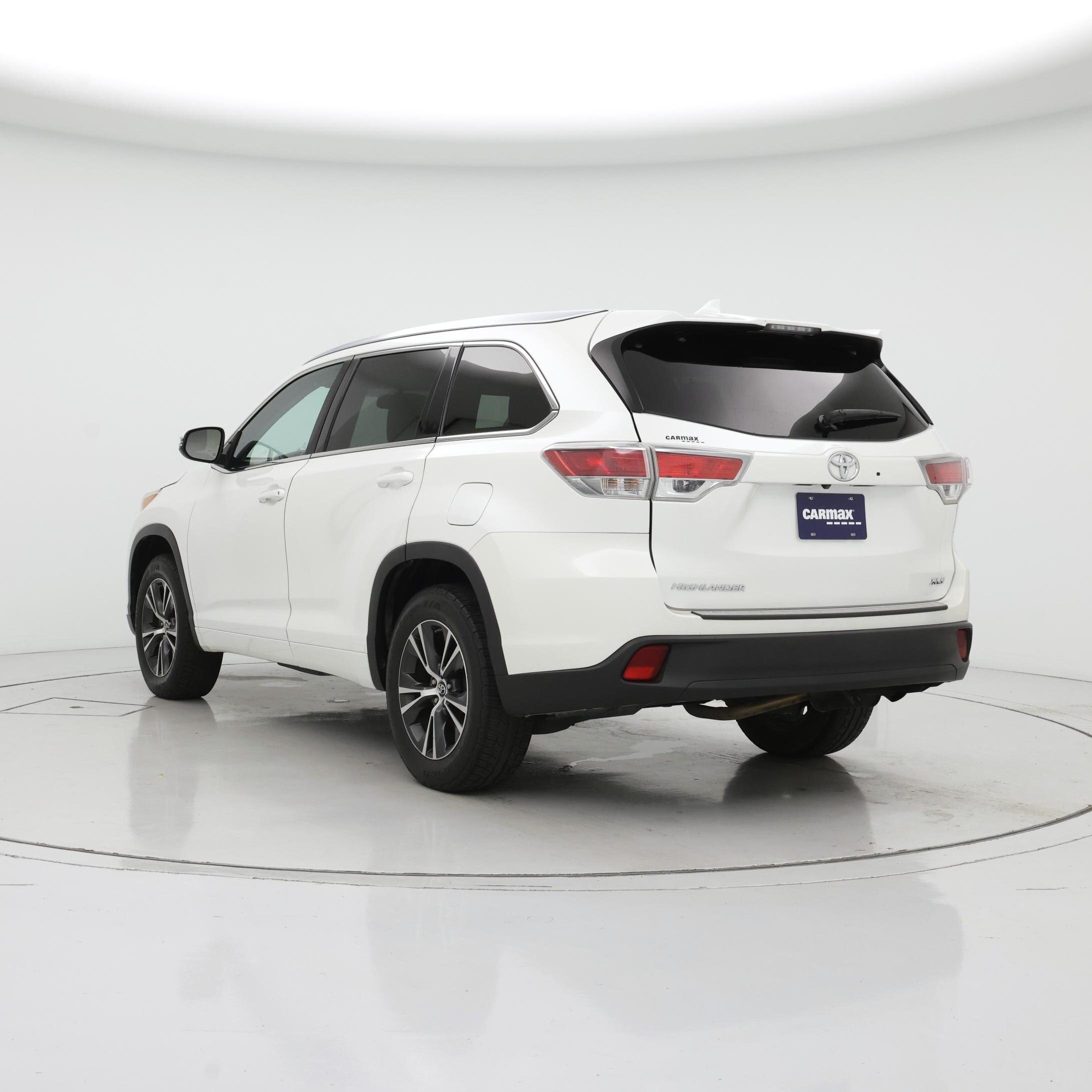 Thumbnail: 2016 Toyota Highlander - 2