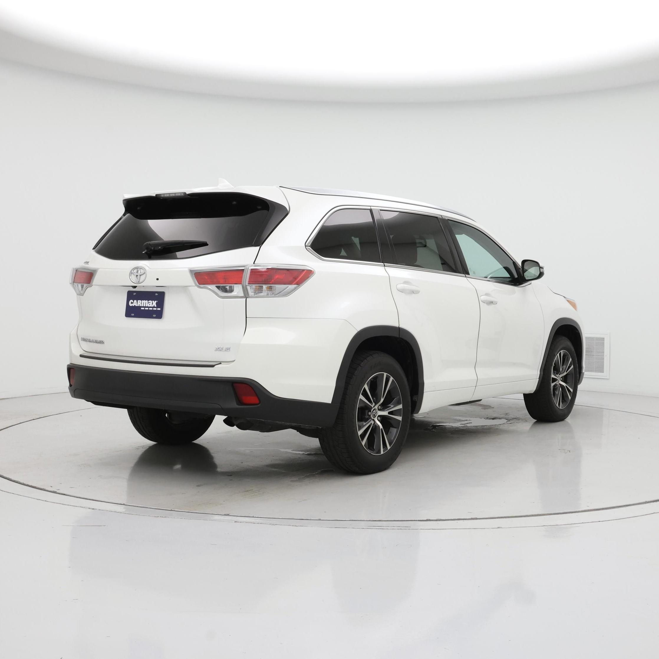 Thumbnail: 2016 Toyota Highlander - 8