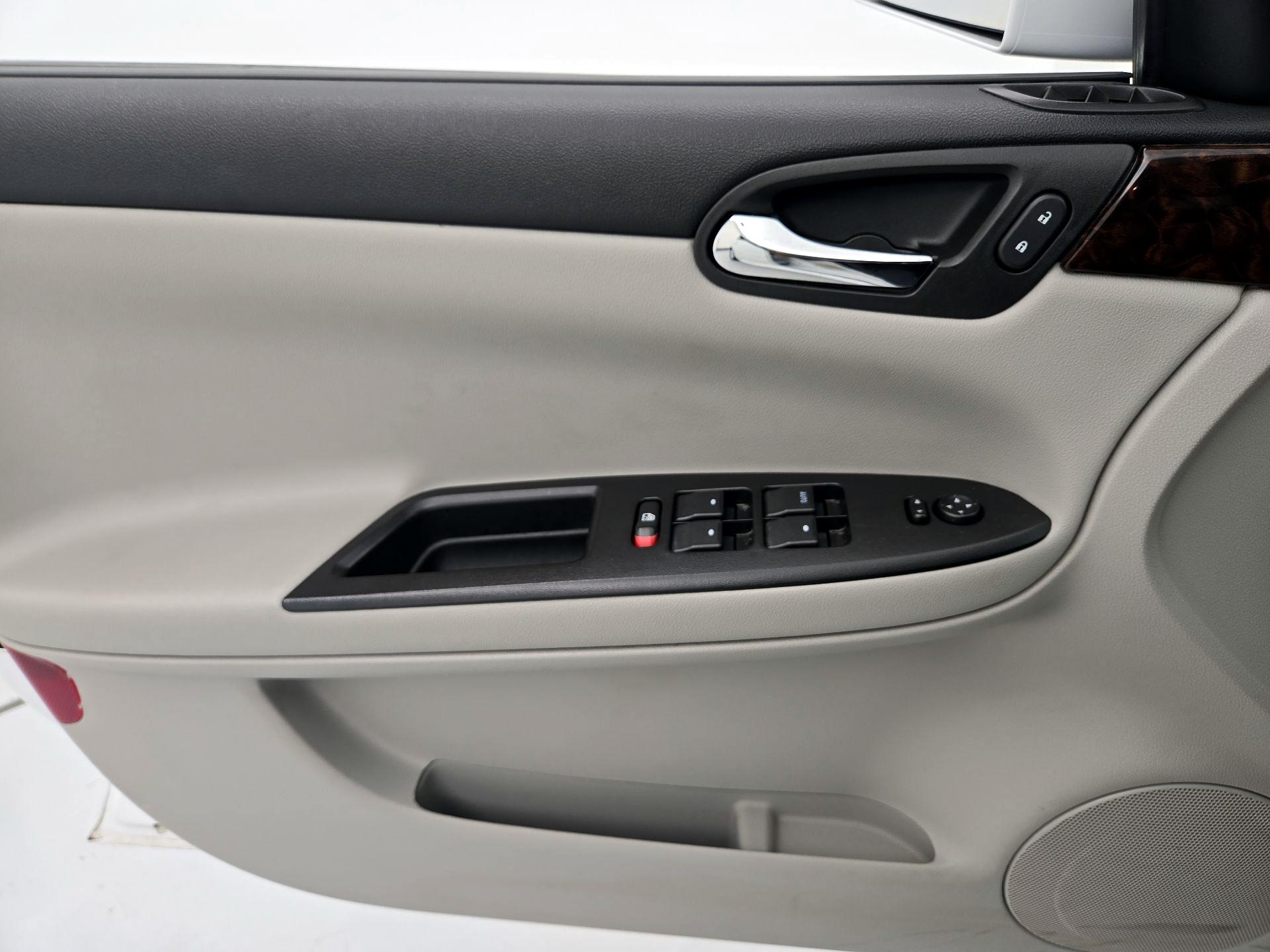 Thumbnail: 2016 Chevrolet Impala - 12