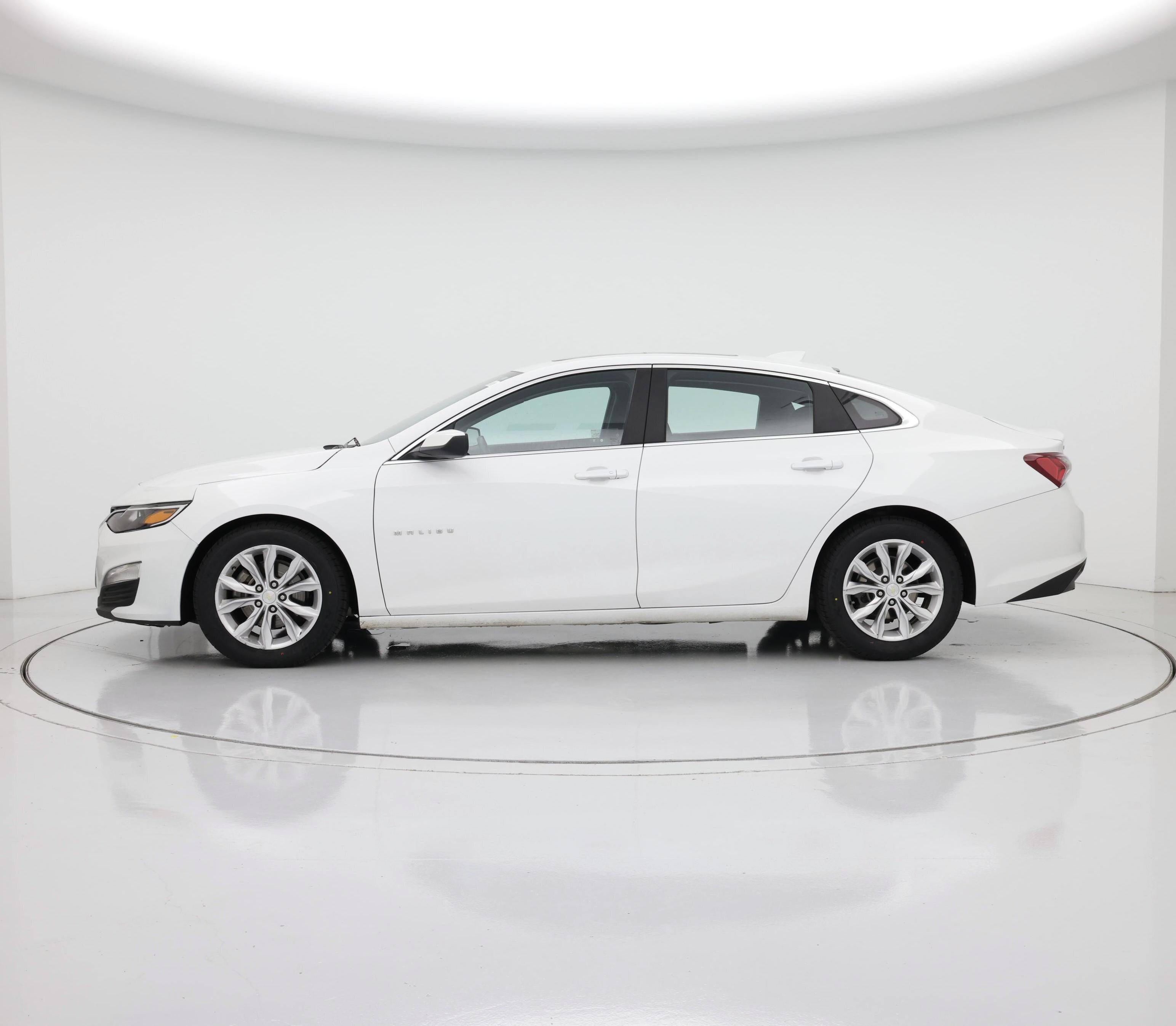 Thumbnail: 2021 Chevrolet Malibu - 3